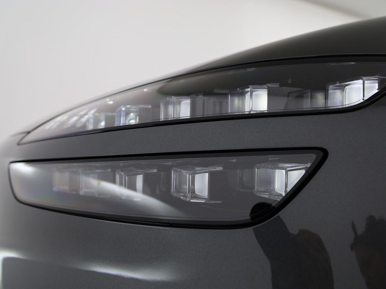 GENESIS GV60 77.4 kWh Sport Plus AWD-image-17