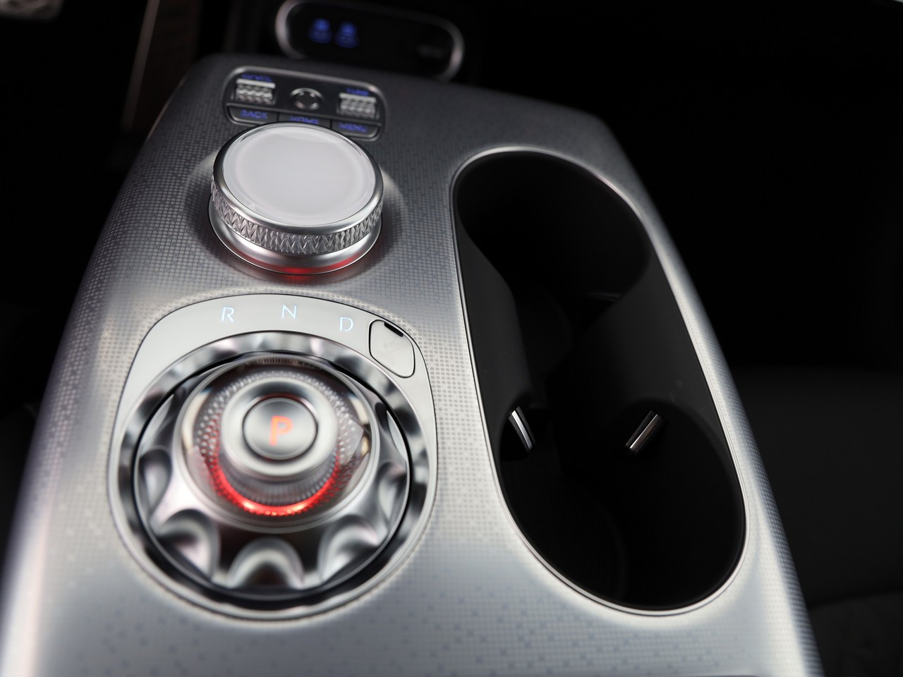 GENESIS GV60 77.4 kWh Sport Plus AWD-image-14