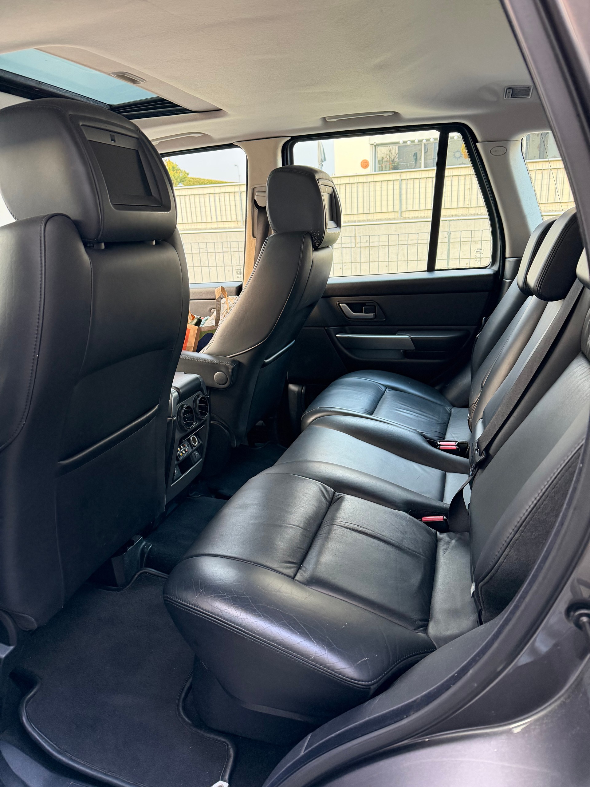 LAND ROVER Range Rover Sport 4.4 V8 HSE Automatic-image-4