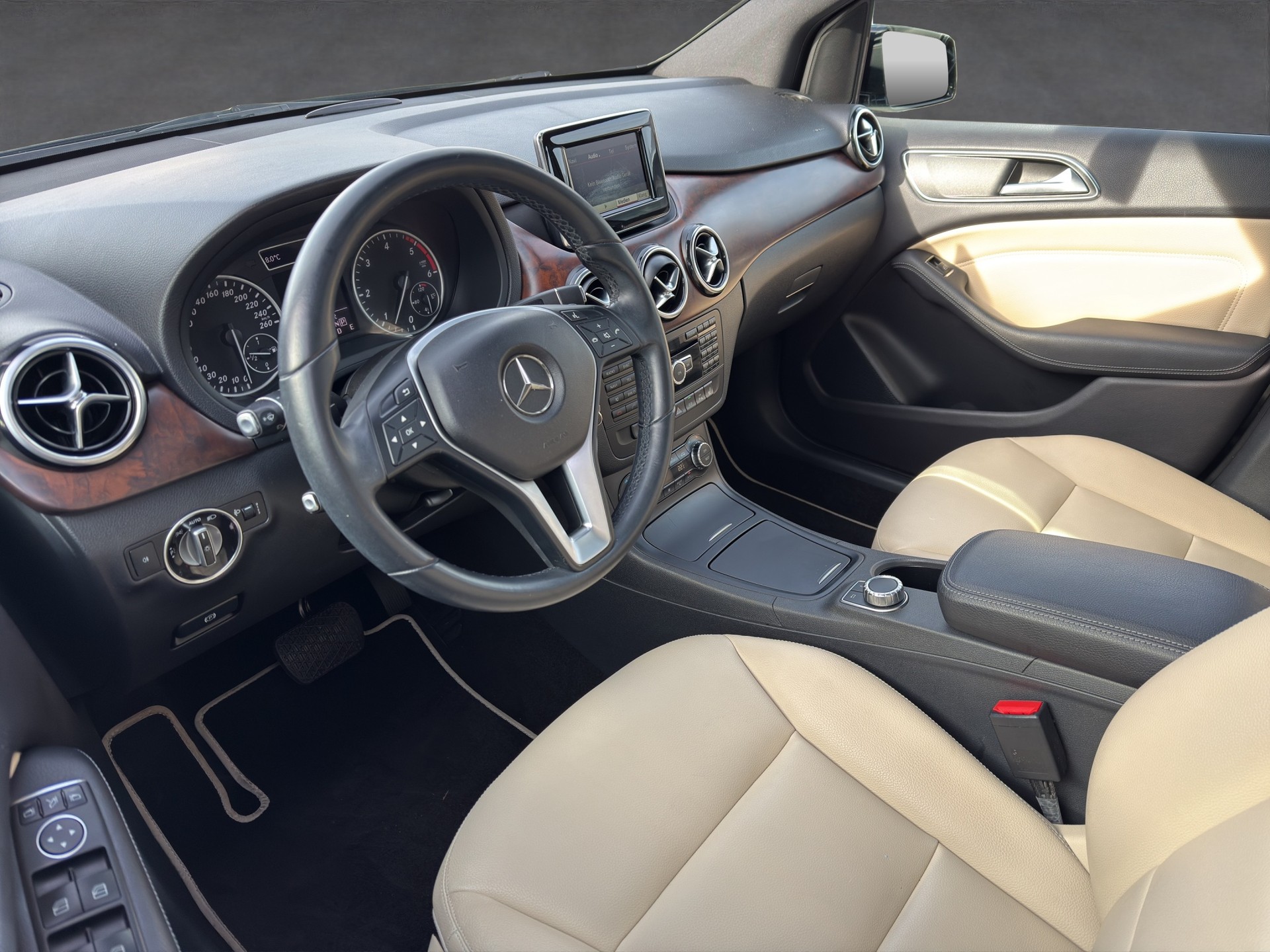 MERCEDES-BENZ B 220 CDI 7G-DCT-image-8