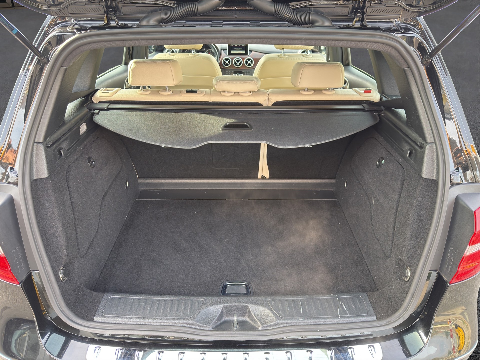 MERCEDES-BENZ B 220 CDI 7G-DCT-image-14