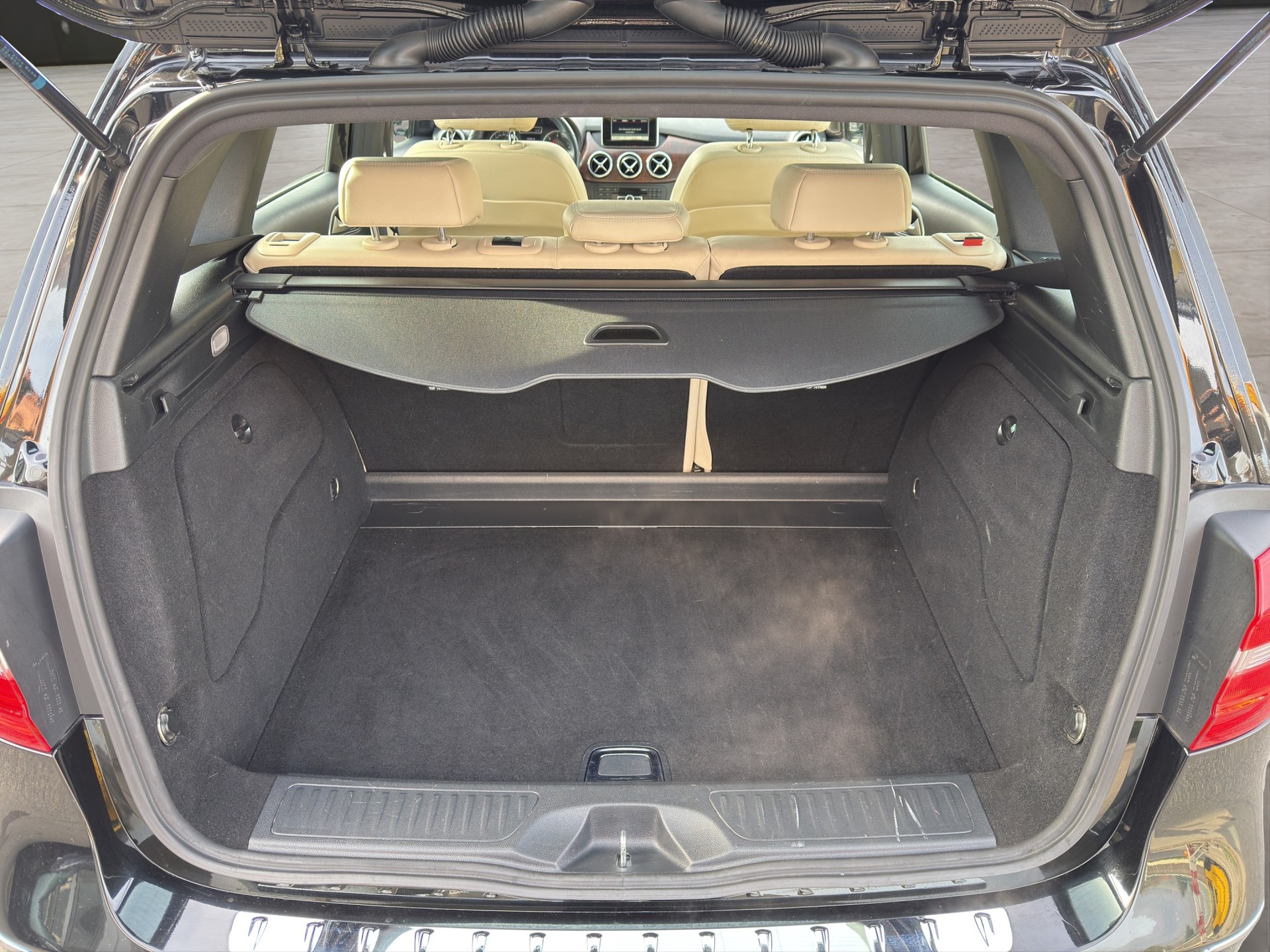 MERCEDES-BENZ B 220 CDI 7G-DCT-image-14