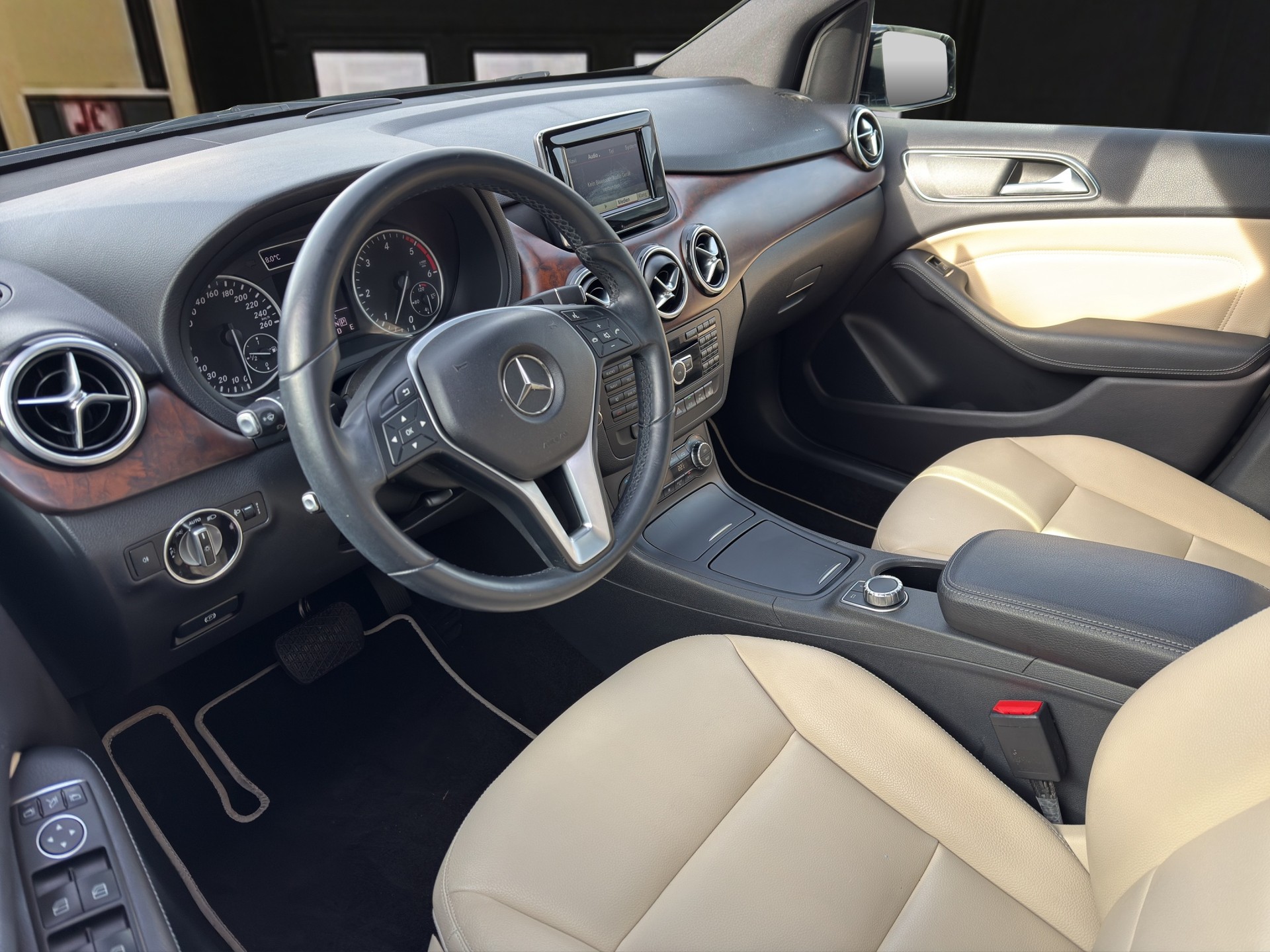 MERCEDES-BENZ B 220 CDI 7G-DCT-image-8