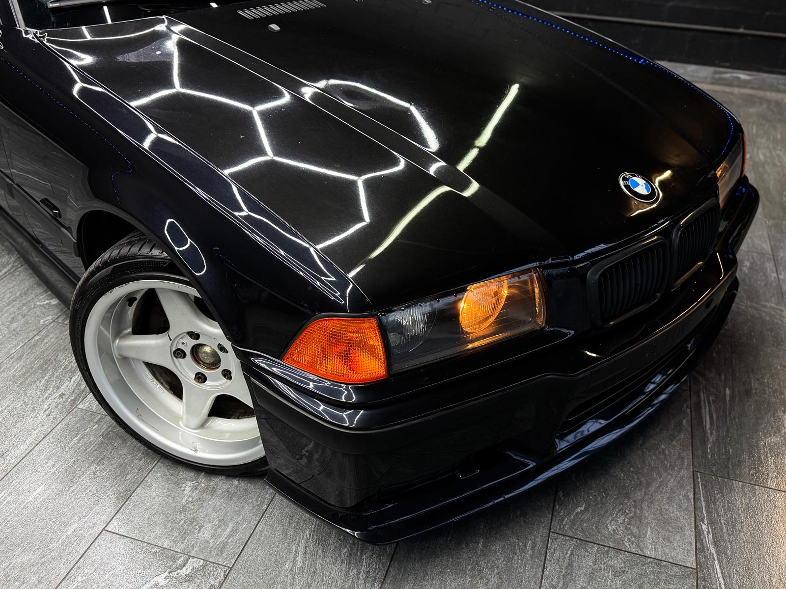 BMW 328i Cabrio M Sport-image-3