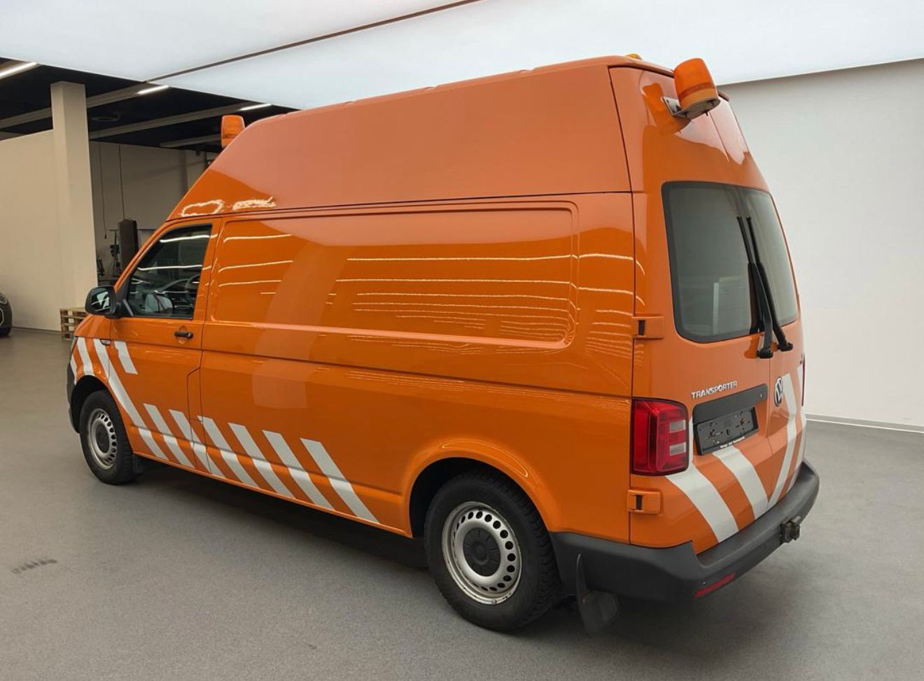 VW T6 2.0 TDI 4Motion-image-1