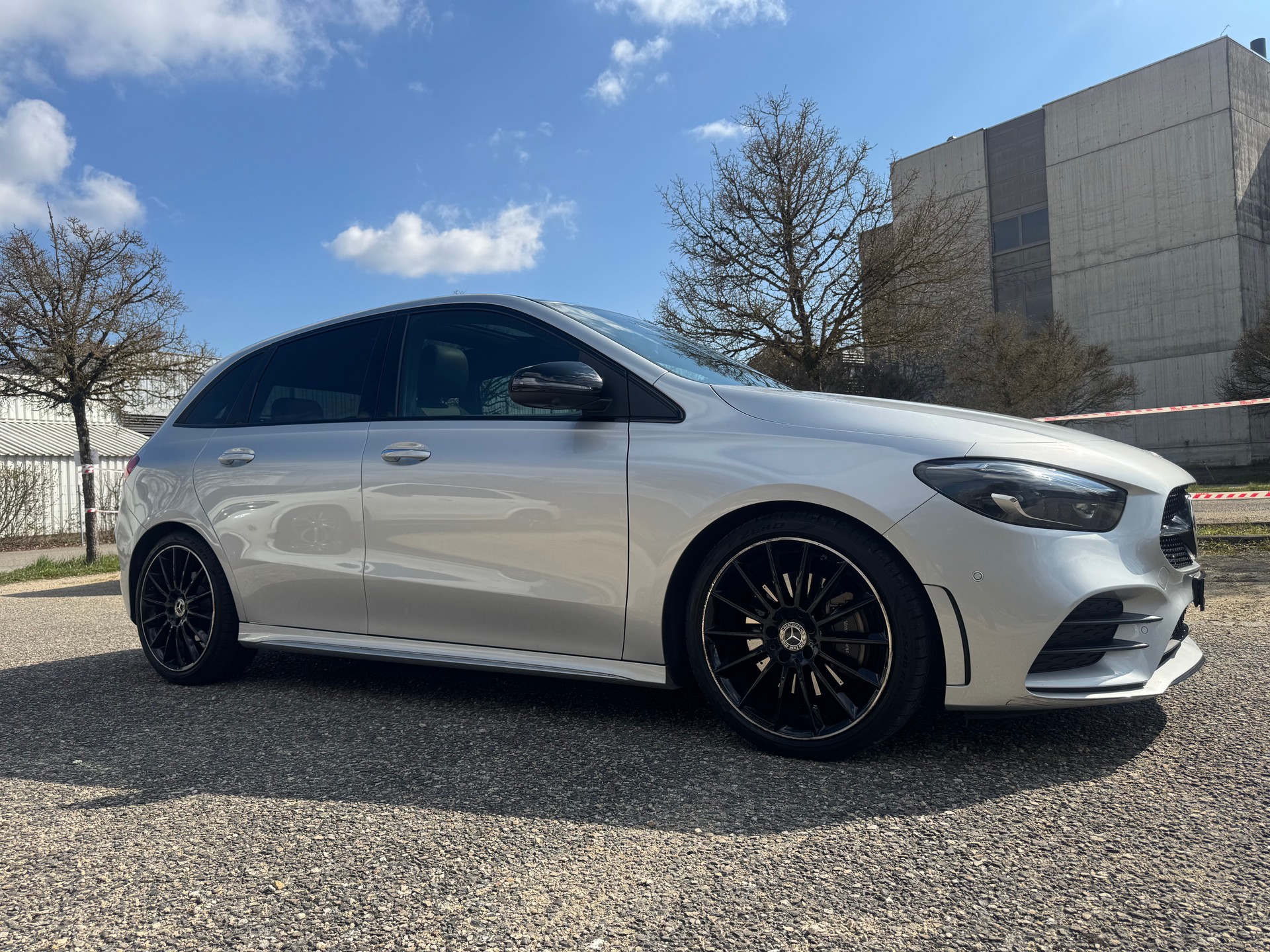 MERCEDES-BENZ B 220 4Matic AMG Line 7G-DCT