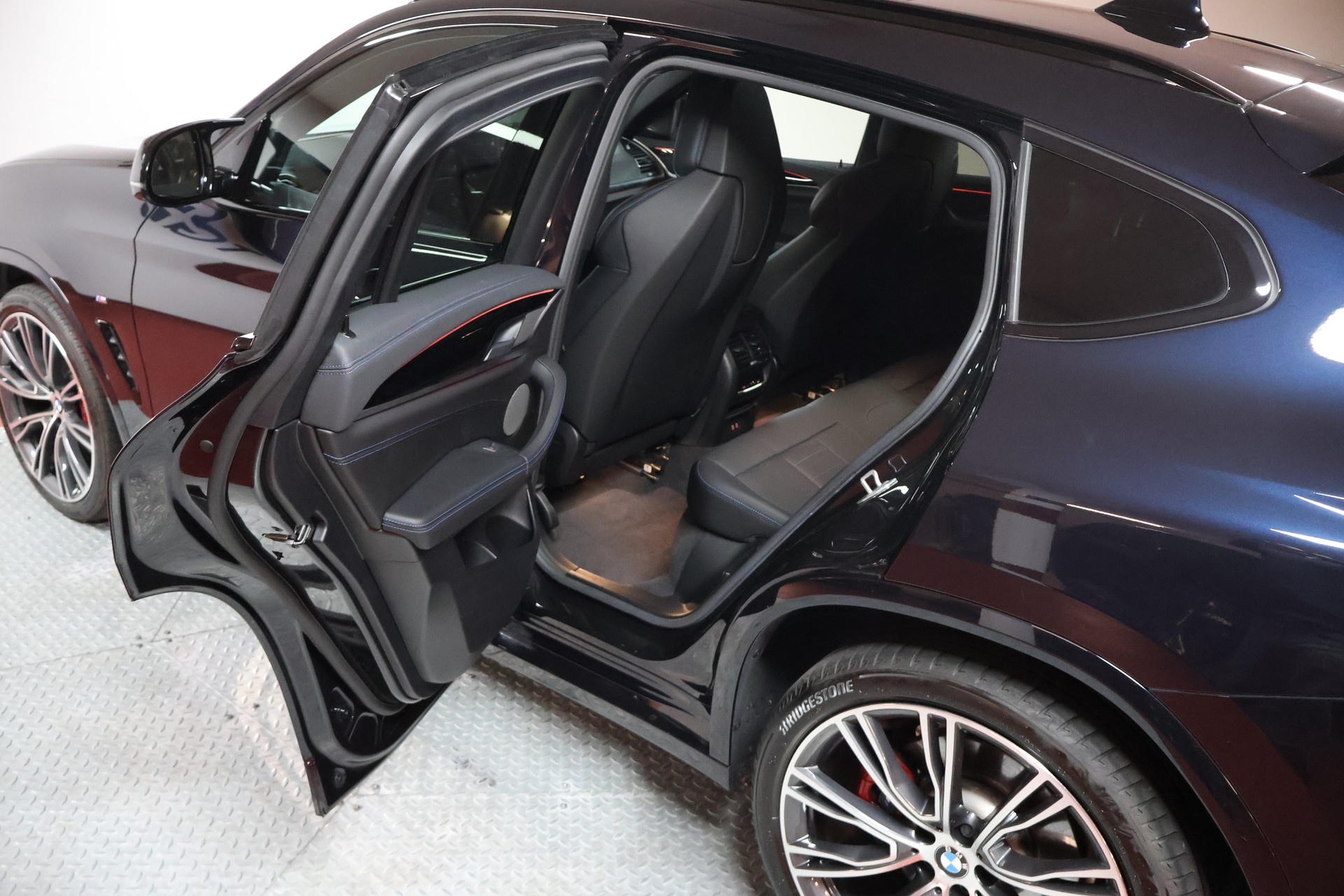 BMW X4 M40i 48V Steptronic-image-15
