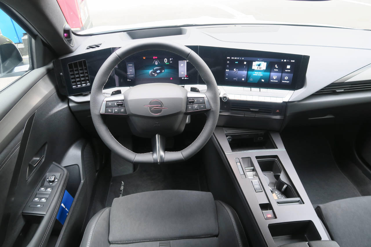 OPEL Astra-e Sports Tourer Ultimate-image-4