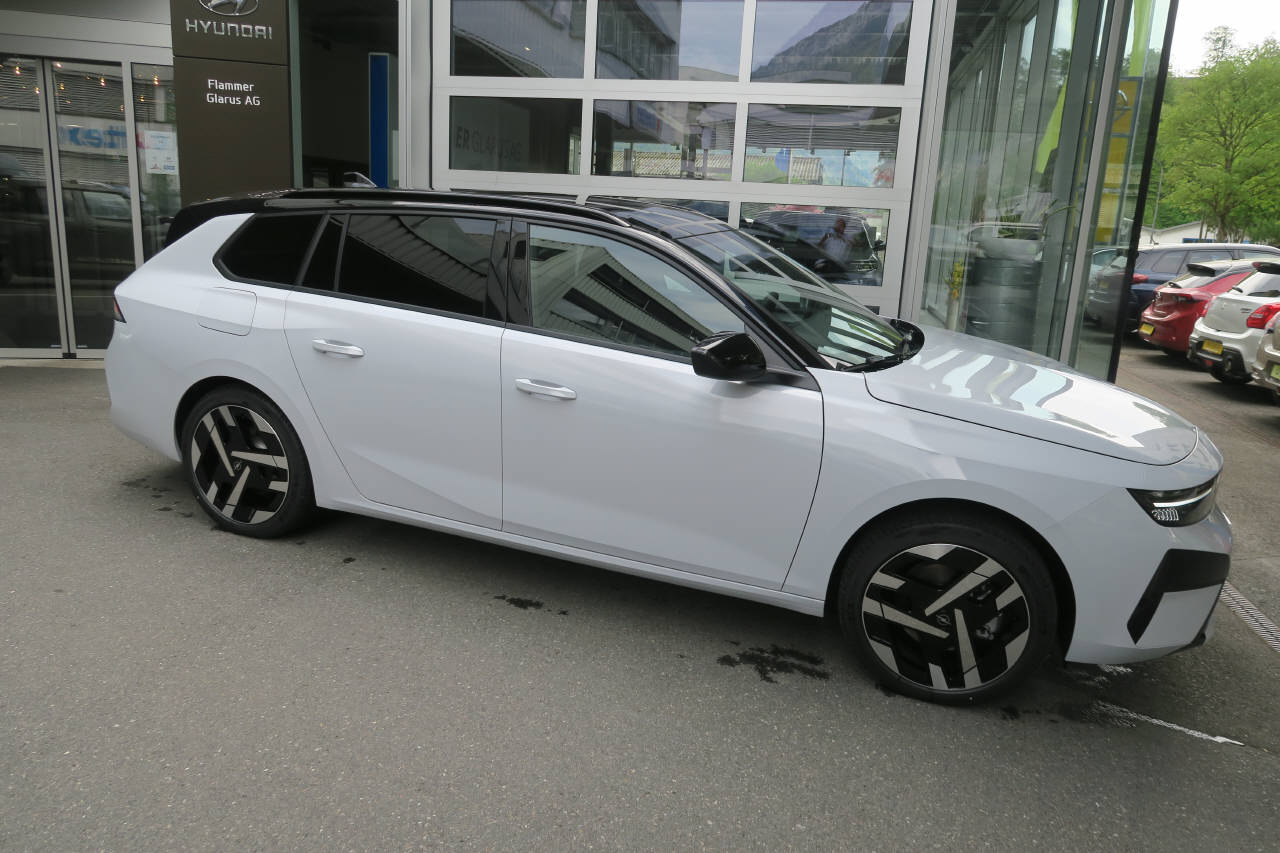 OPEL Astra-e Sports Tourer Ultimate-image-1