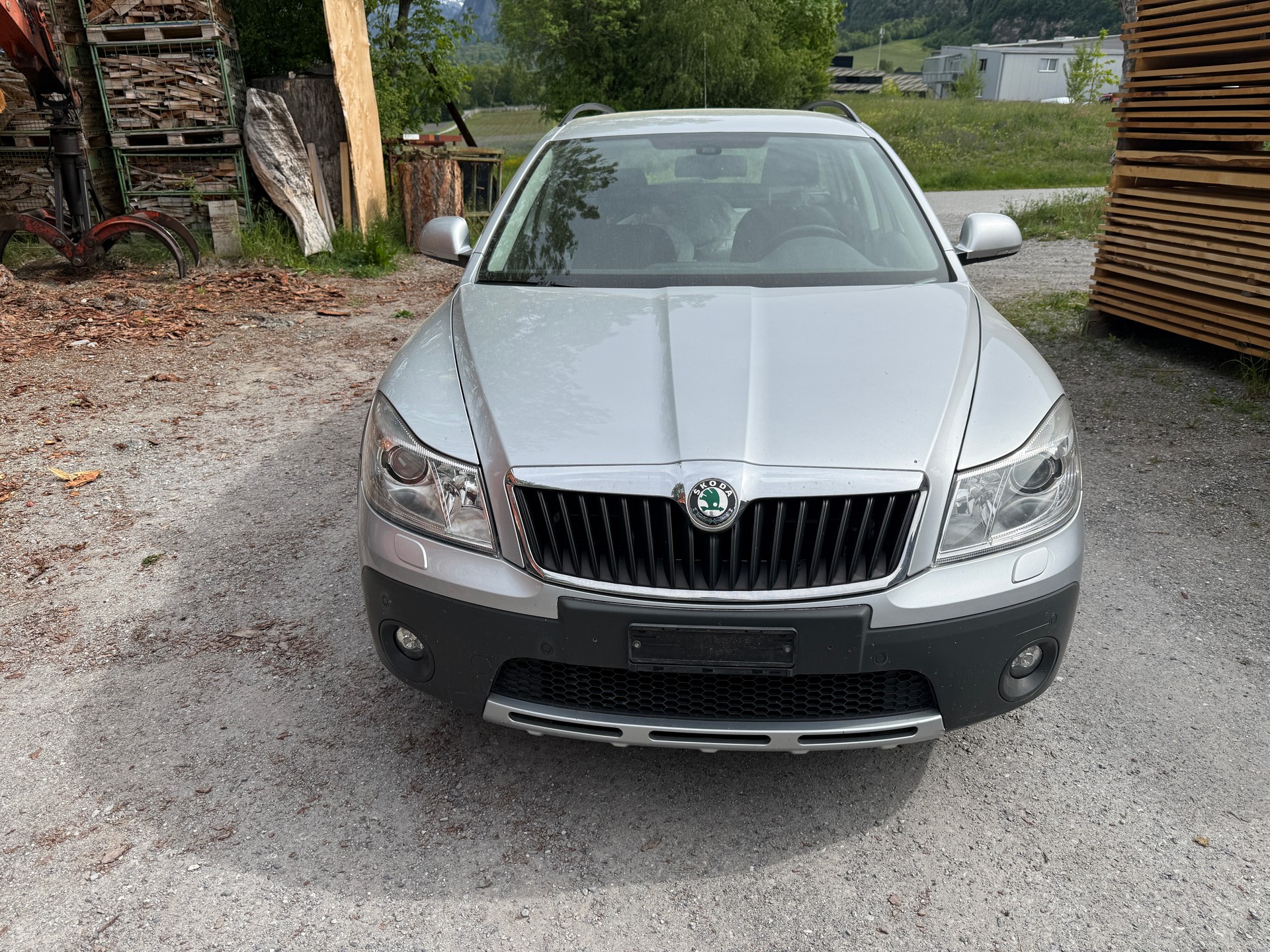 SKODA Octavia Combi 1.8 TSI Scout 4x4-image-1