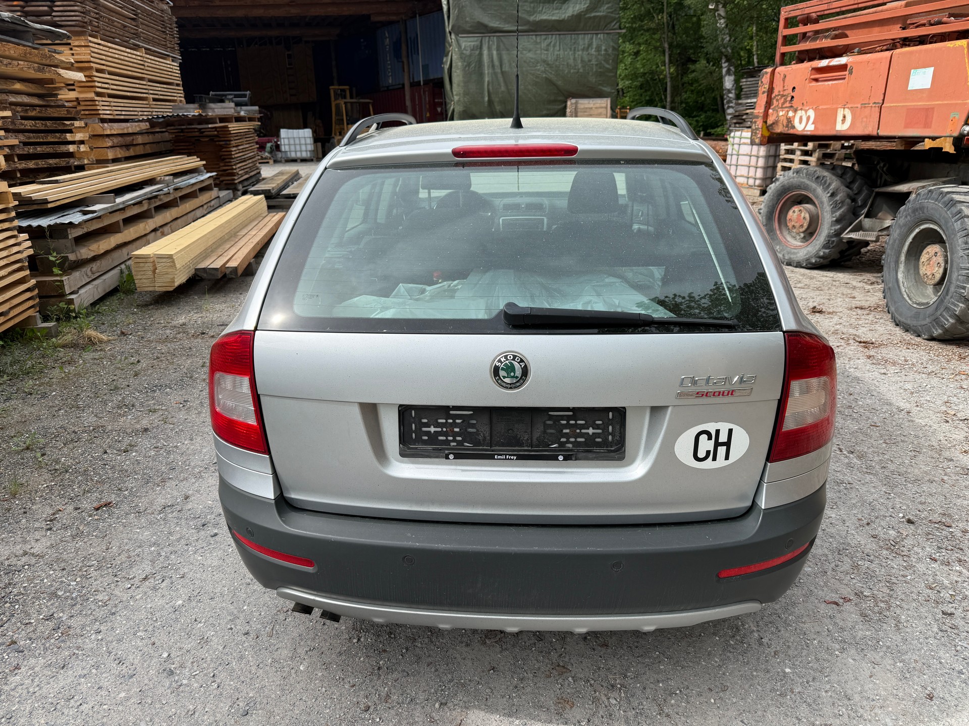 SKODA Octavia Combi 1.8 TSI Scout 4x4-image-4
