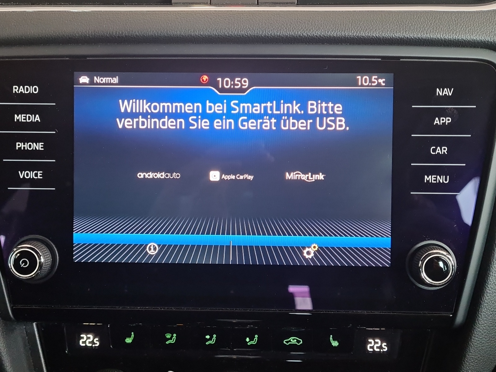 SKODA Octavia Combi 2.0 TDI RS Prag 4x4 DSG-image-13