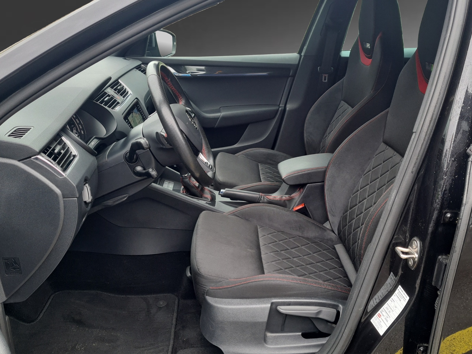 SKODA Octavia Combi 2.0 TDI RS Prag 4x4 DSG-image-5