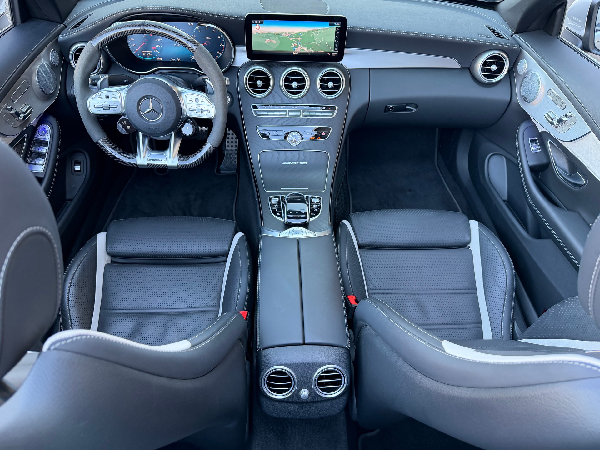 MERCEDES-BENZ C 63 S AMG 9G-tronic-image-14