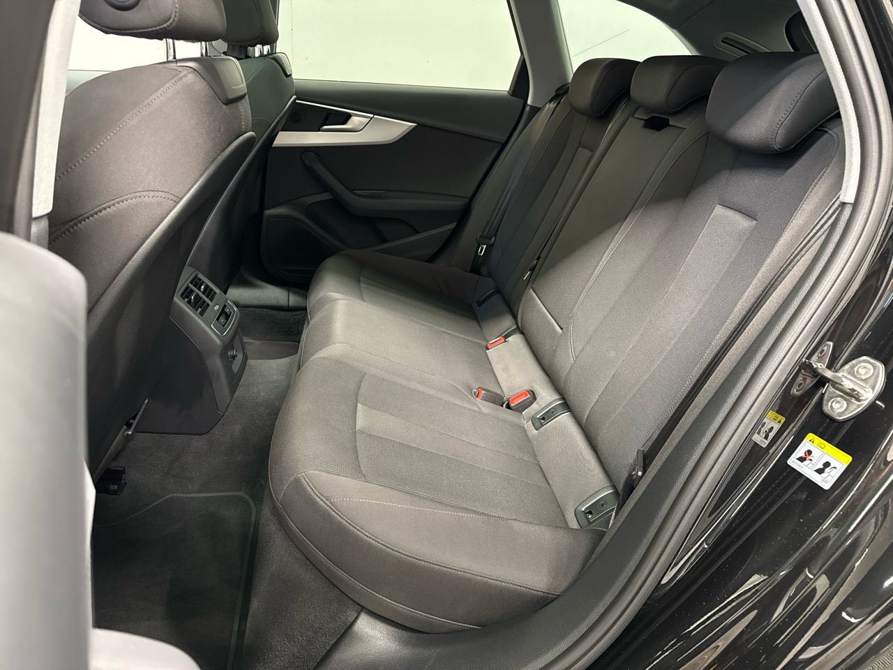 AUDI A4 Avant 40 TDI S line S-tronic-image-7