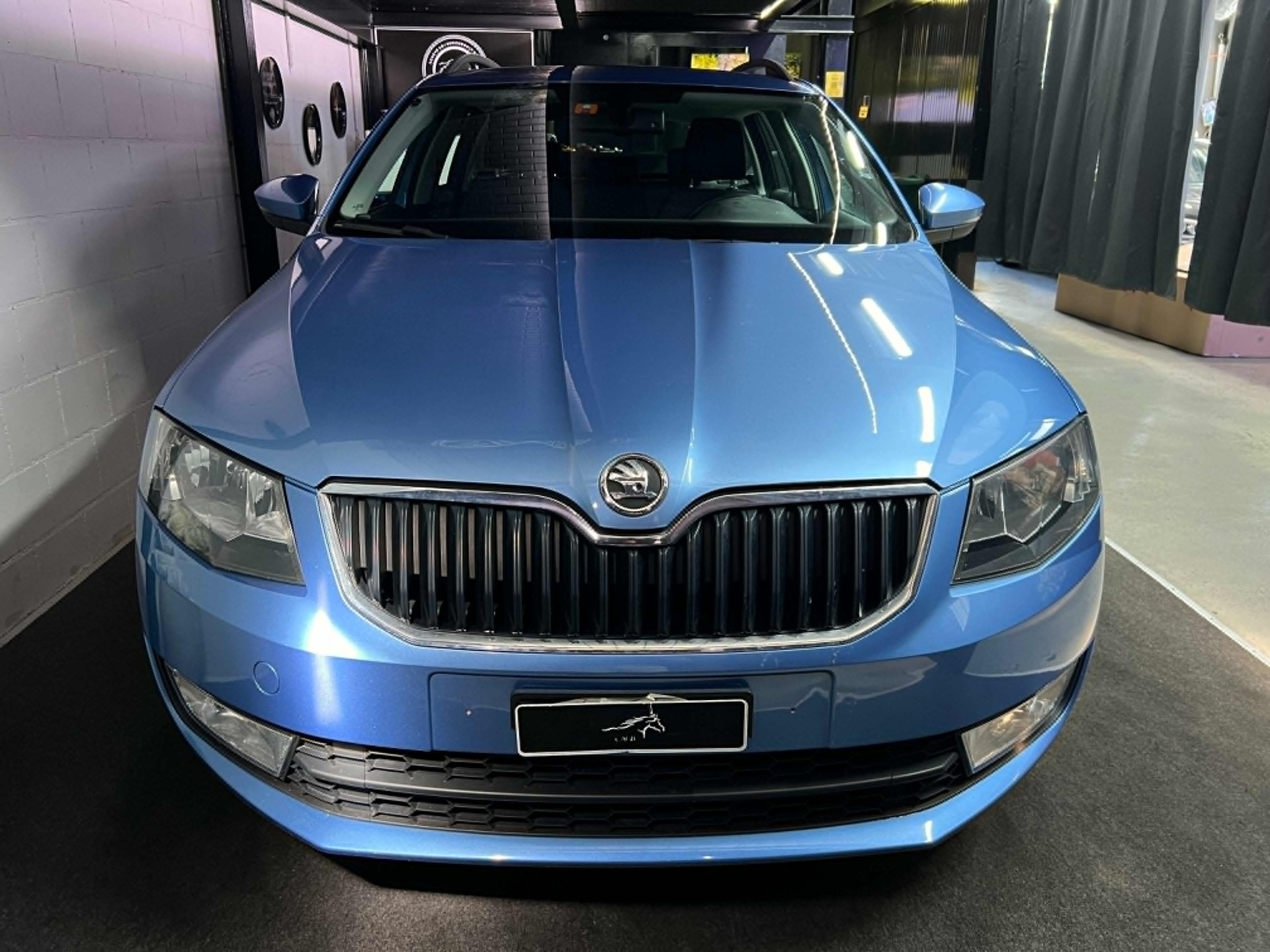 SKODA Octavia Combi 1.8 TSI Elegance DSG-image-3