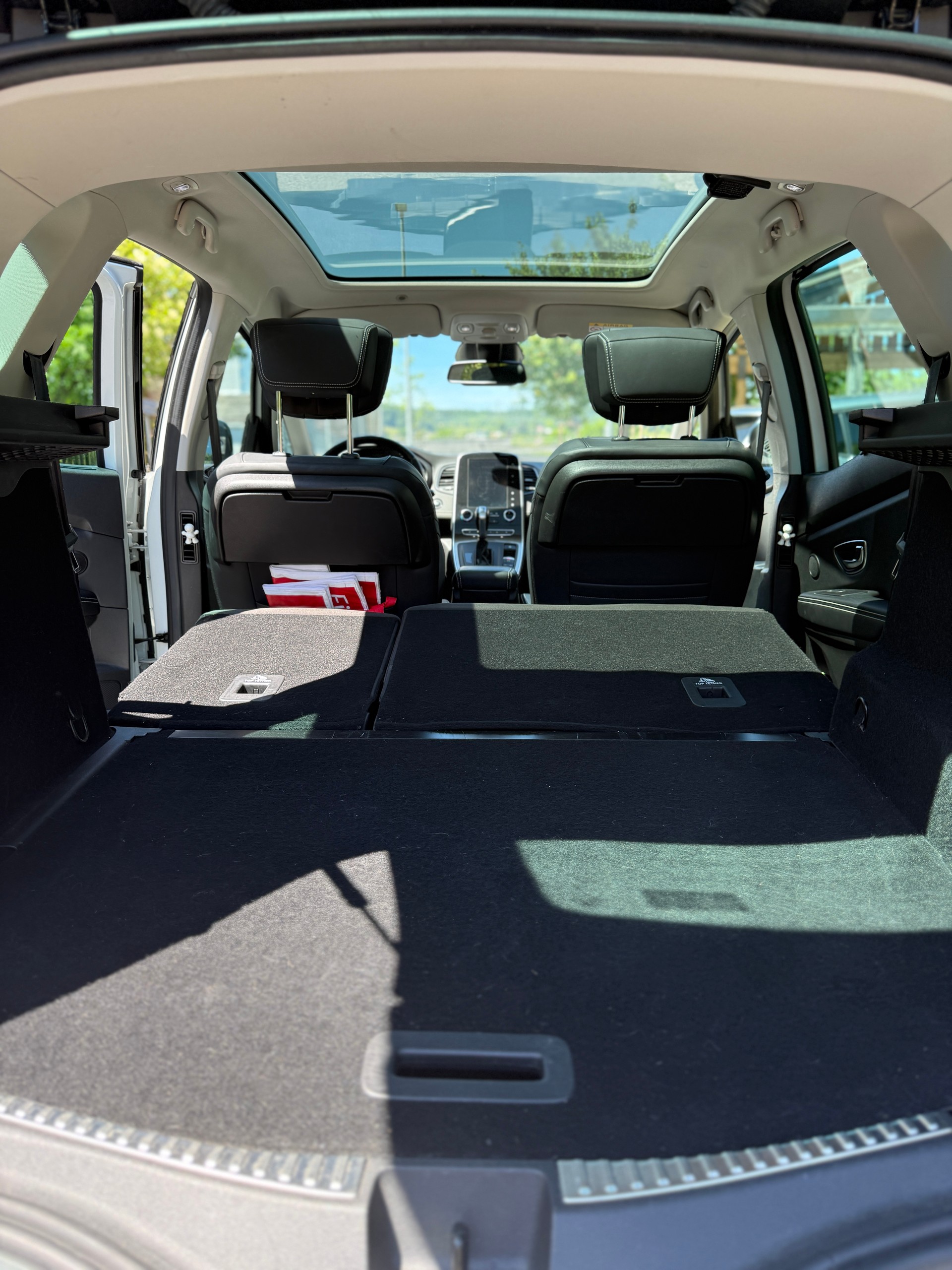 RENAULT Scenic 1.3 TCe 160 Initiale Paris EDC-image-4