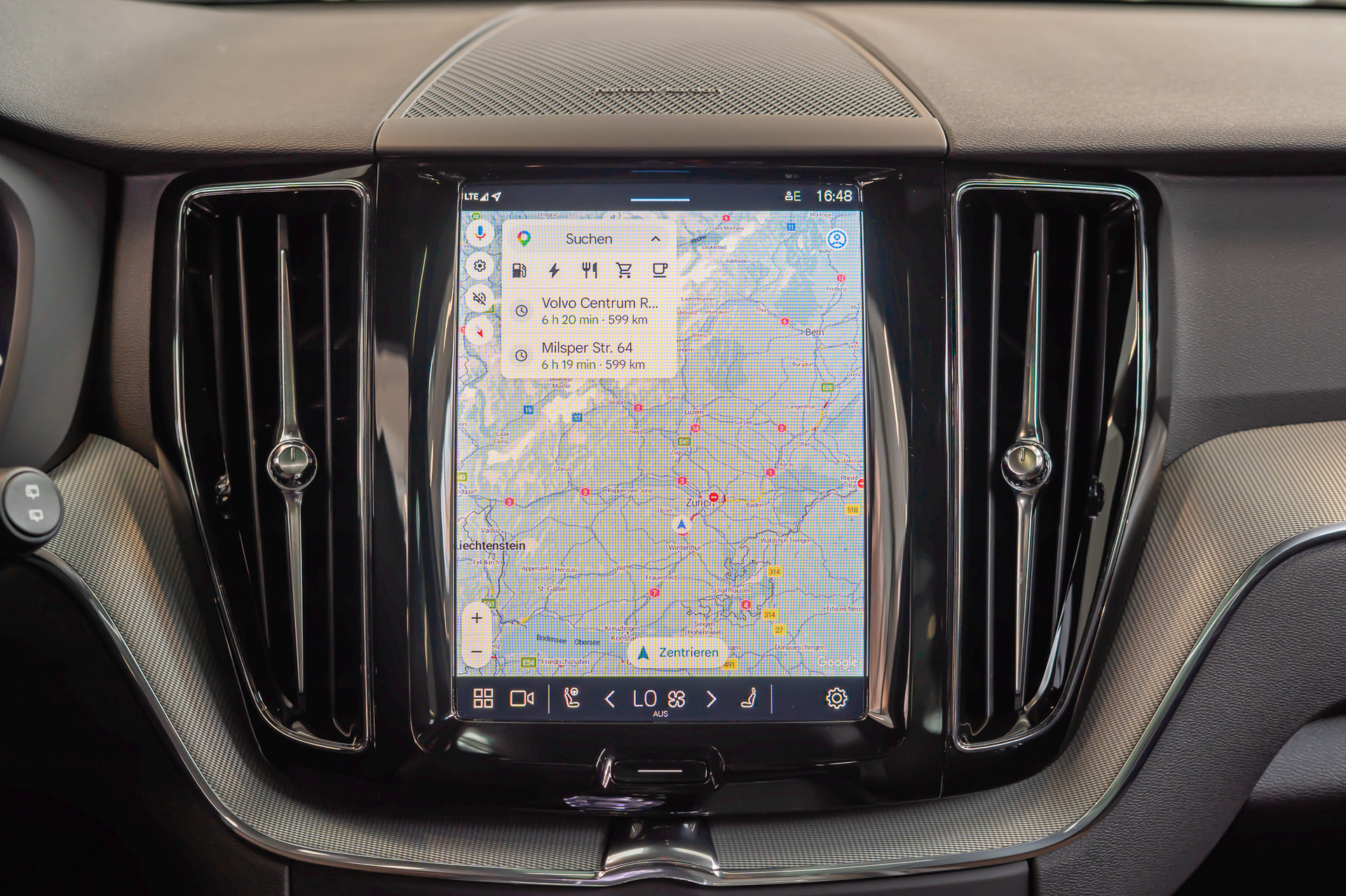 VOLVO XC60 2.0 T6 TE Plus Dark eAWD / Panaorama-Schiebedach / 360° Kamera / Harman Kardon-image-17