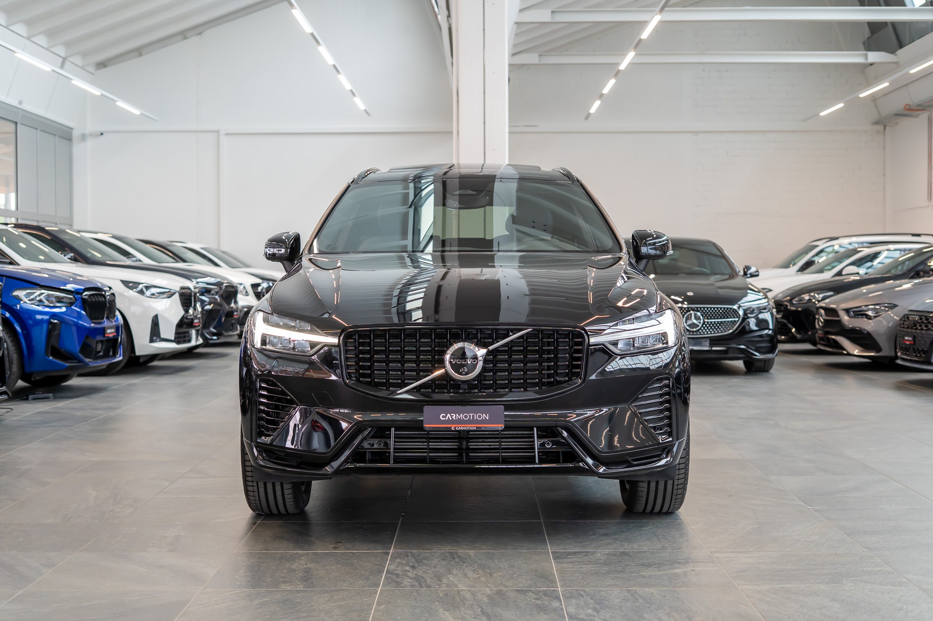 VOLVO XC60 2.0 T6 TE Plus Dark eAWD / Panaorama-Schiebedach / 360° Kamera / Harman Kardon-image-1