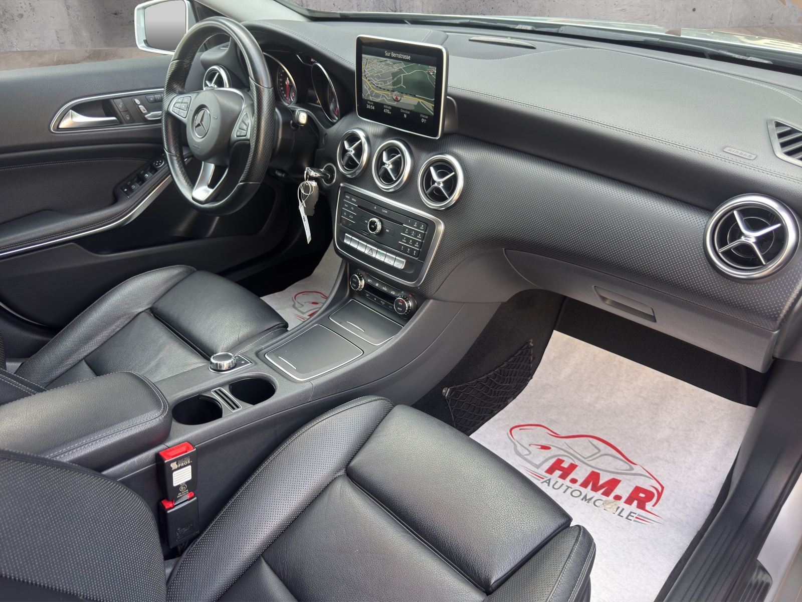 MERCEDES-BENZ A 200 Urban 7G-DCT-image-10