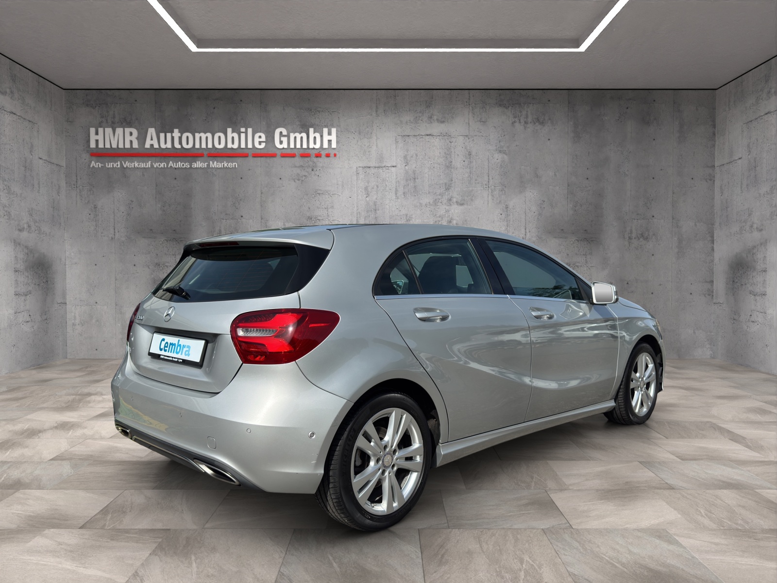 MERCEDES-BENZ A 200 Urban 7G-DCT-showroom-element-3