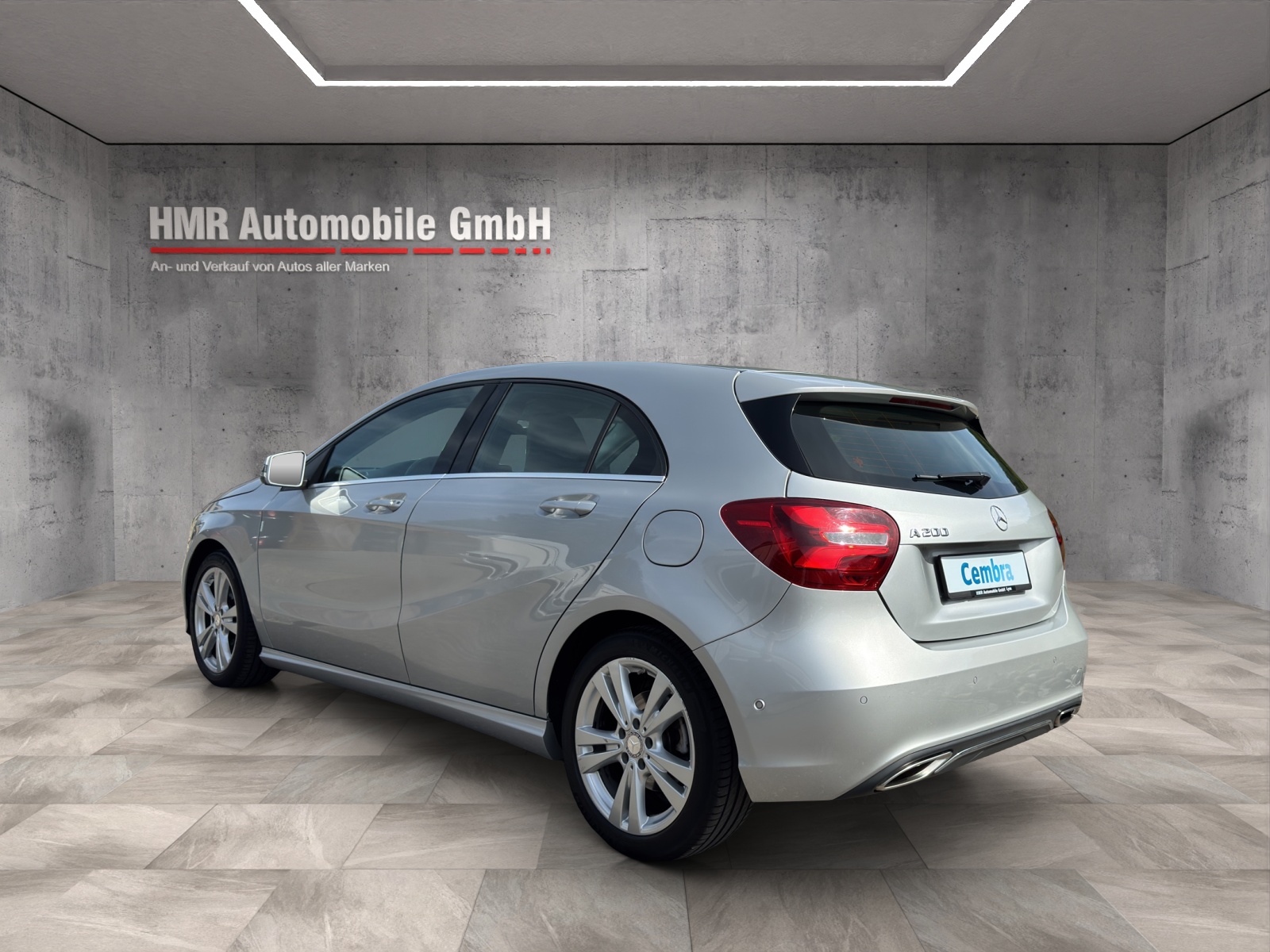 MERCEDES-BENZ A 200 Urban 7G-DCT-showroom-element-1