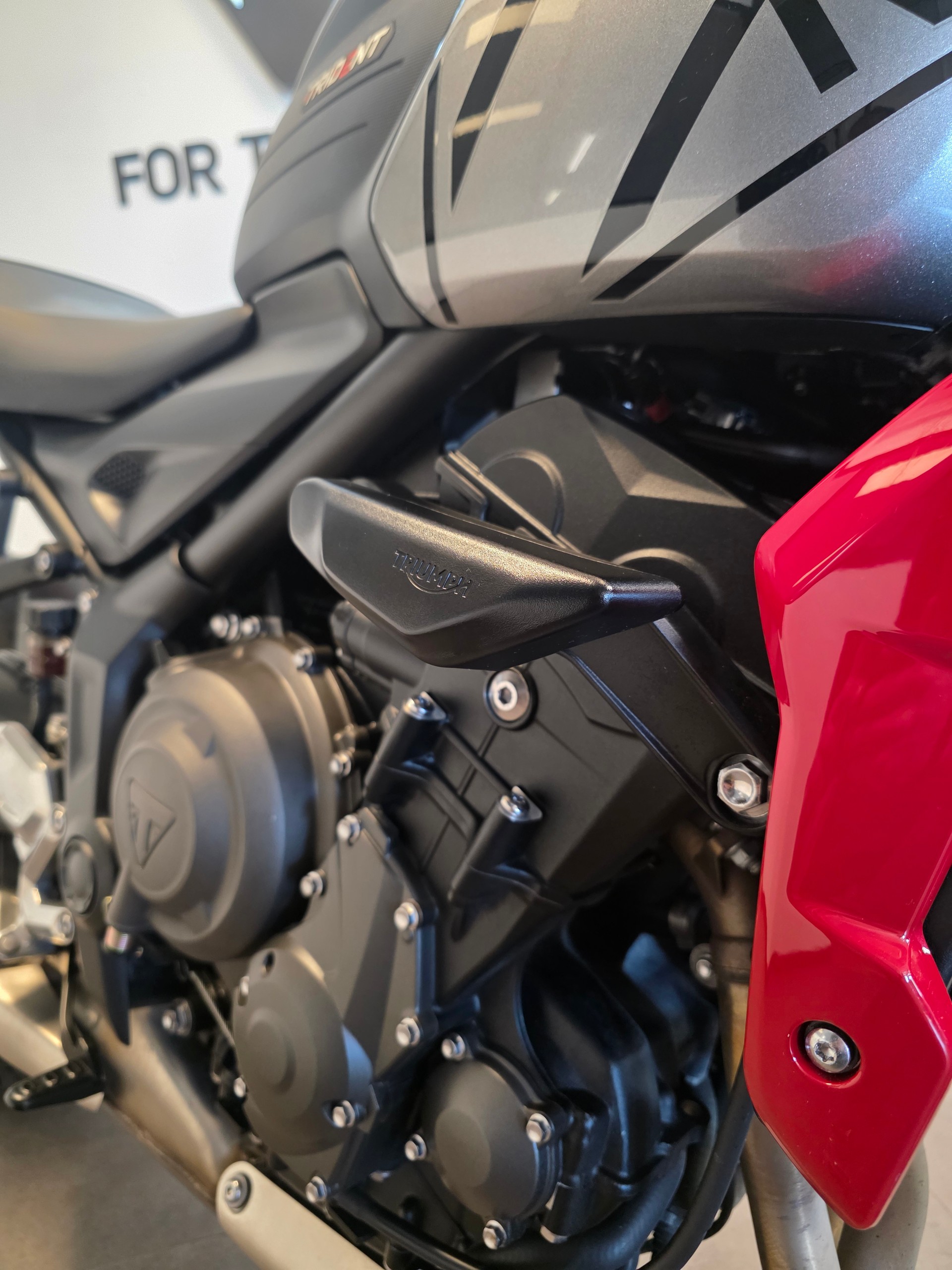 TRIUMPH Trident 660-image-7