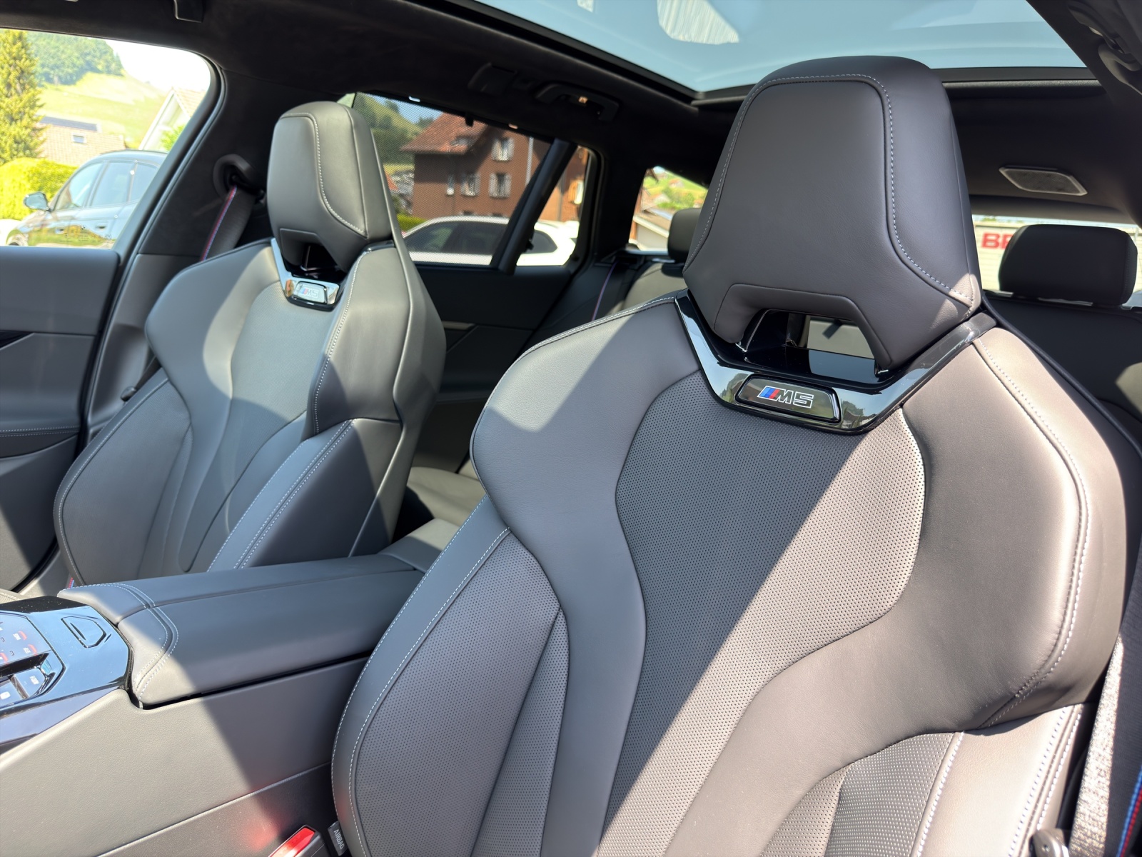 BMW M5 xDrive Touring-image-18