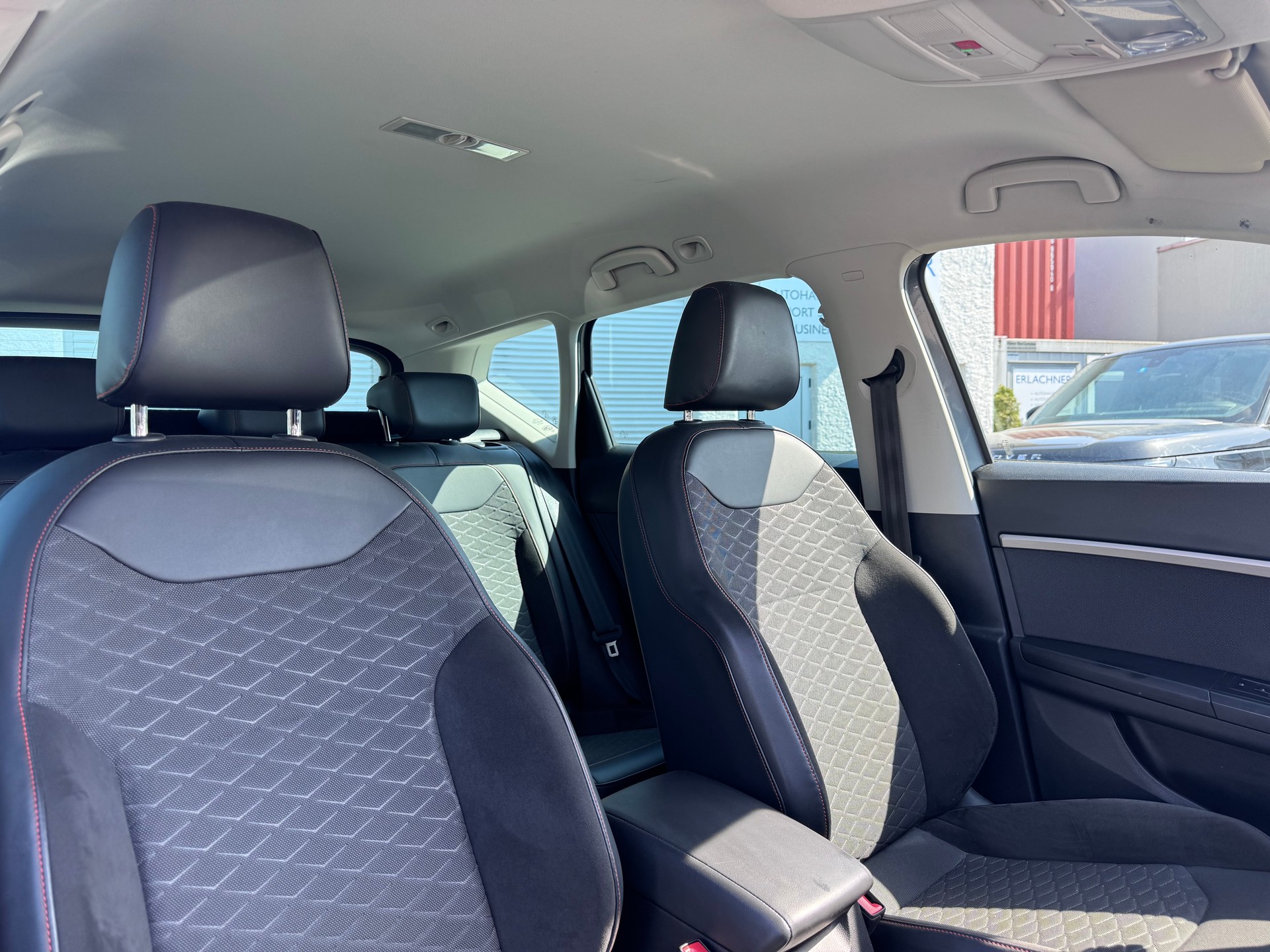 SEAT Ateca 2.0 TSI FR 4Drive DSG-image-13
