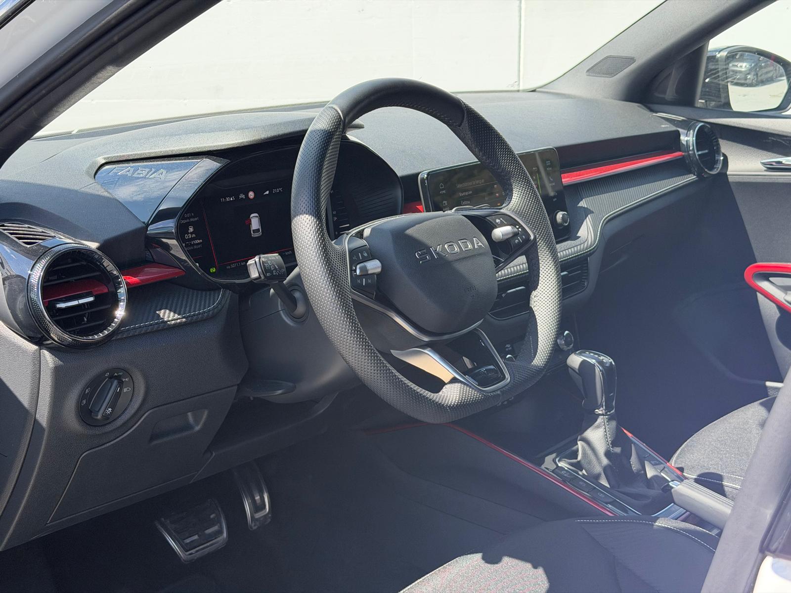 SKODA Fabia 1.0 TSI Monte Carlo DSG-image-11