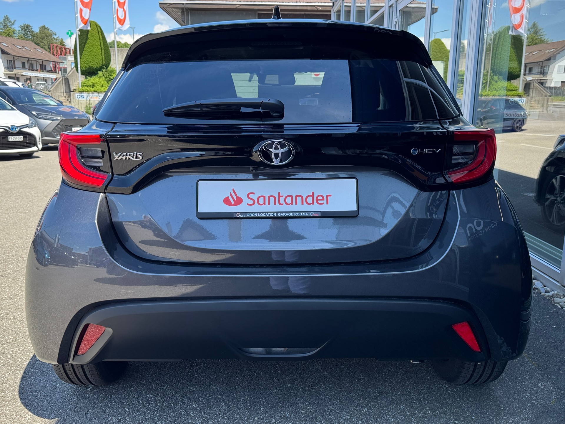 TOYOTA Yaris 1.5 Trend e-CVT-image-5
