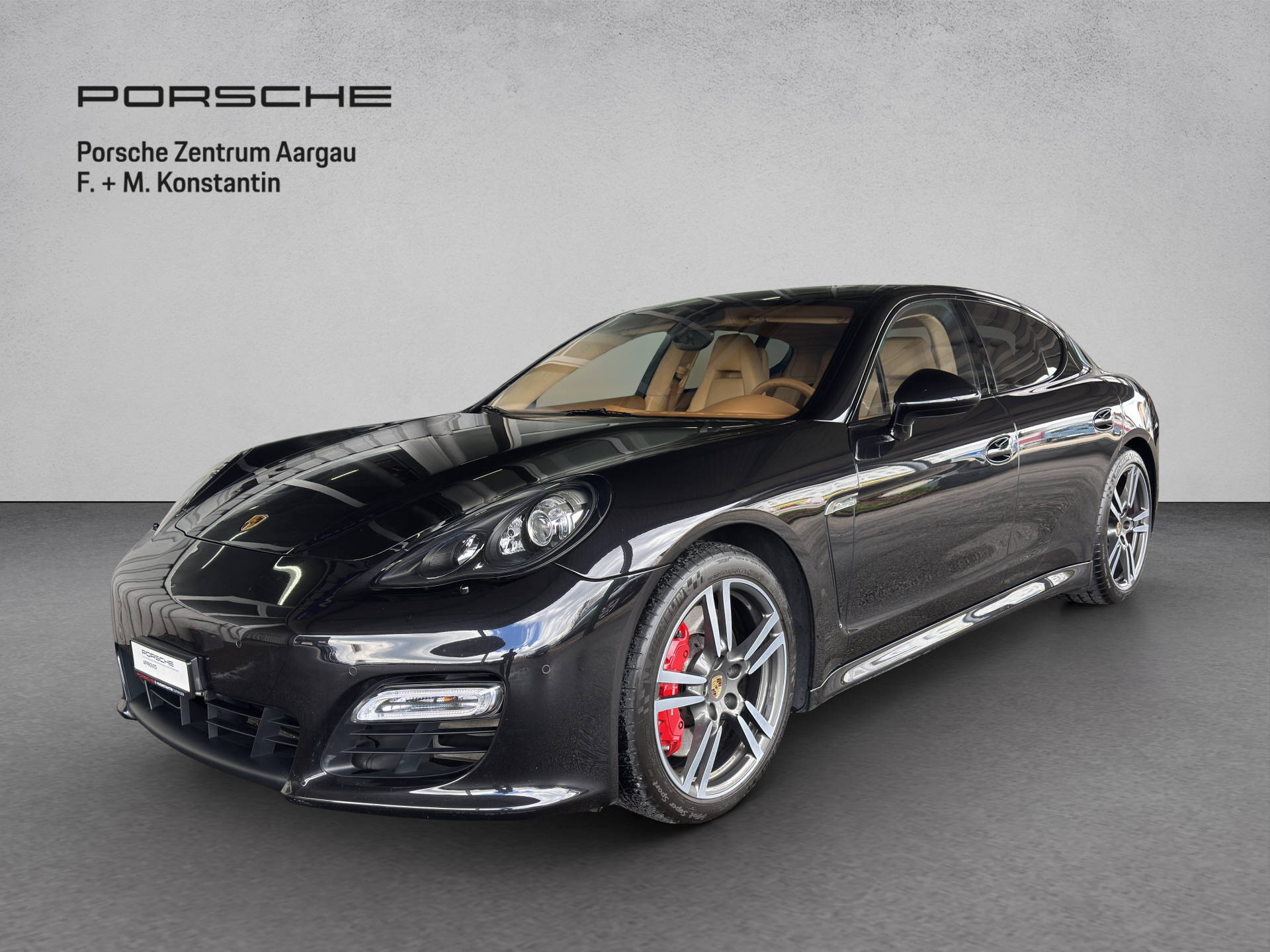 PORSCHE Panamera GTS