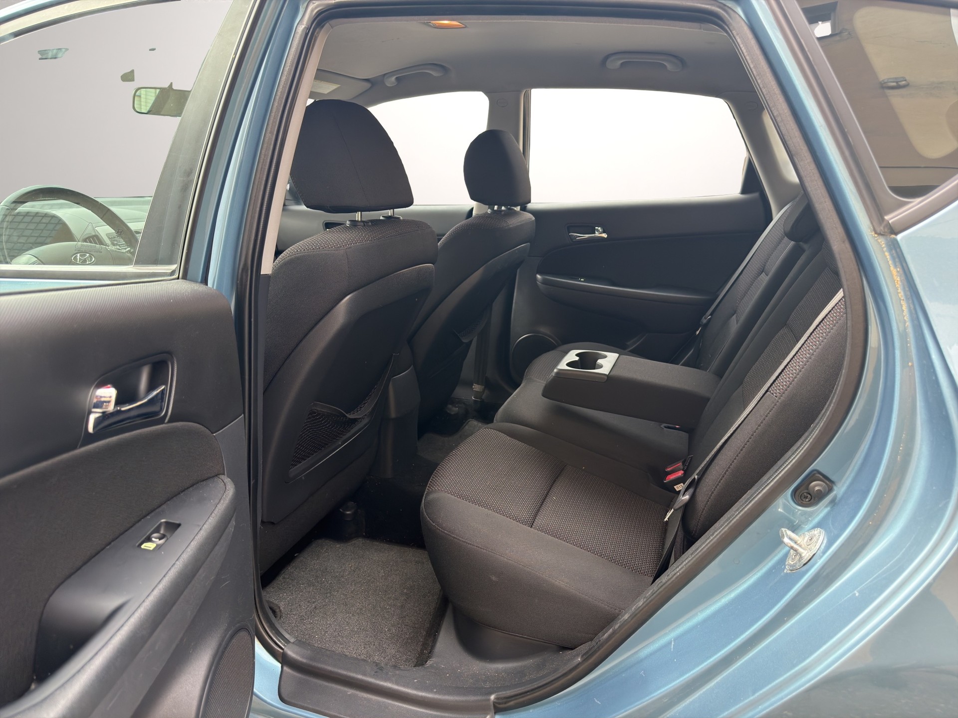 HYUNDAI i30 1.6 Swiss Plus Edition Automatic-image-11