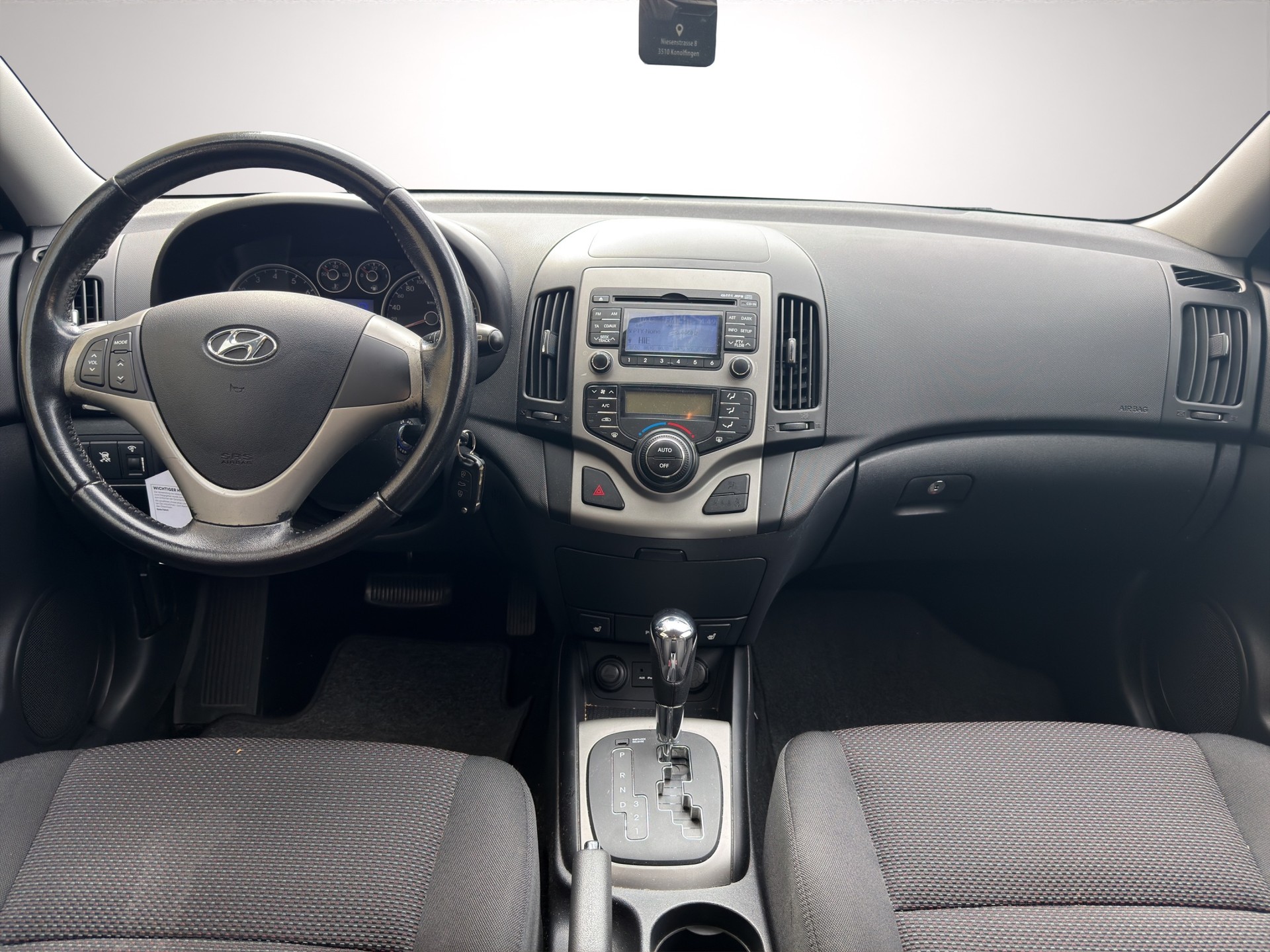 HYUNDAI i30 1.6 Swiss Plus Edition Automatic-image-12