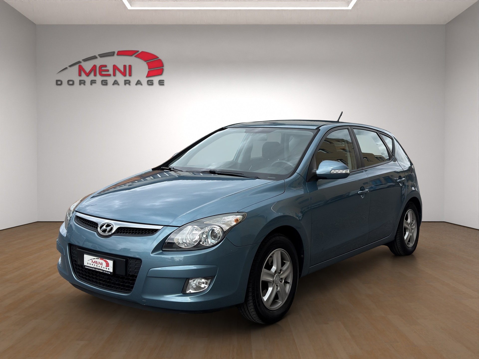 HYUNDAI i30 1.6 Swiss Plus Edition Automatic-image-2