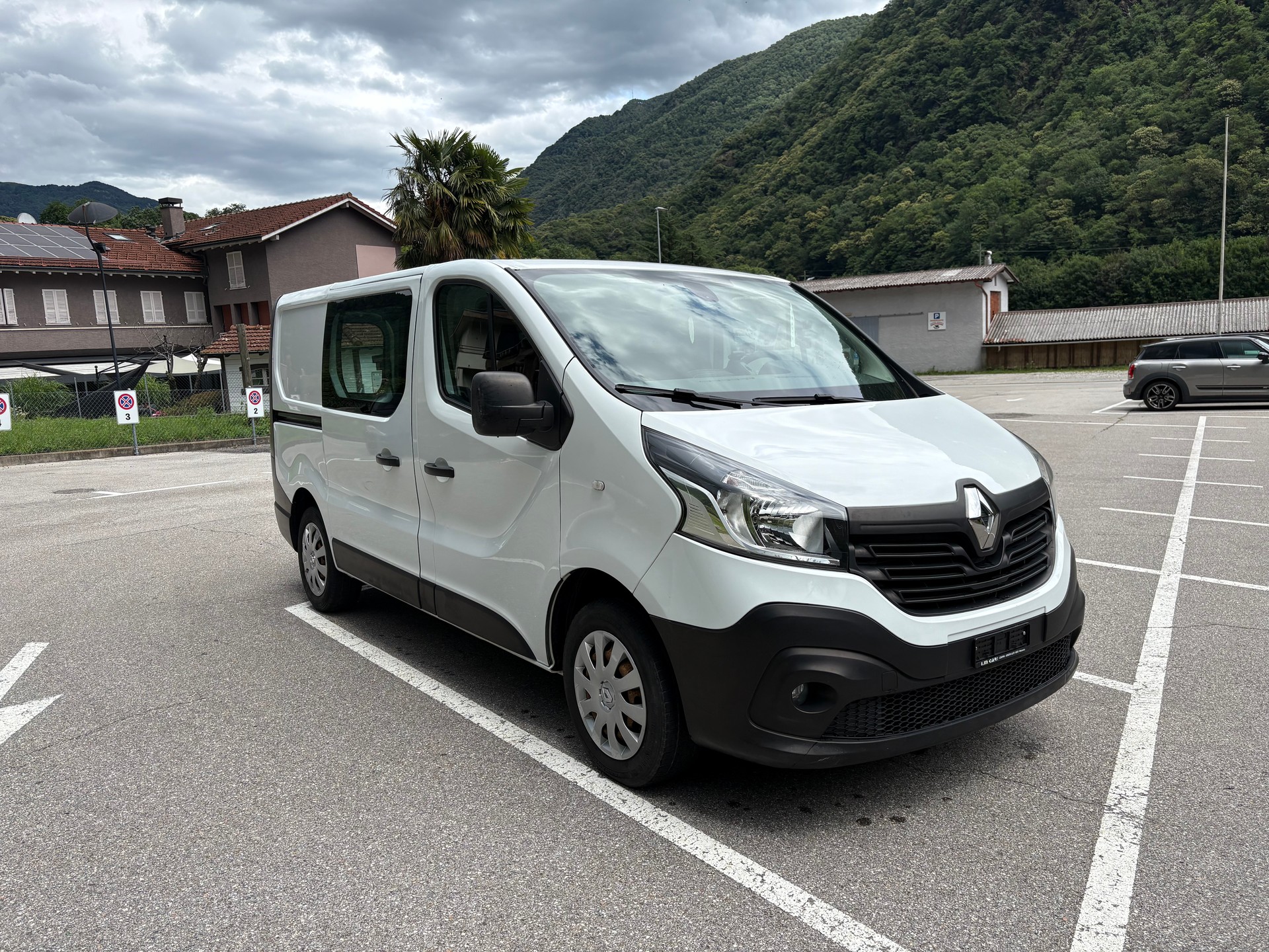 RENAULT Trafic 1.6 dCi 120 2.9t Acces L1H1-image-0