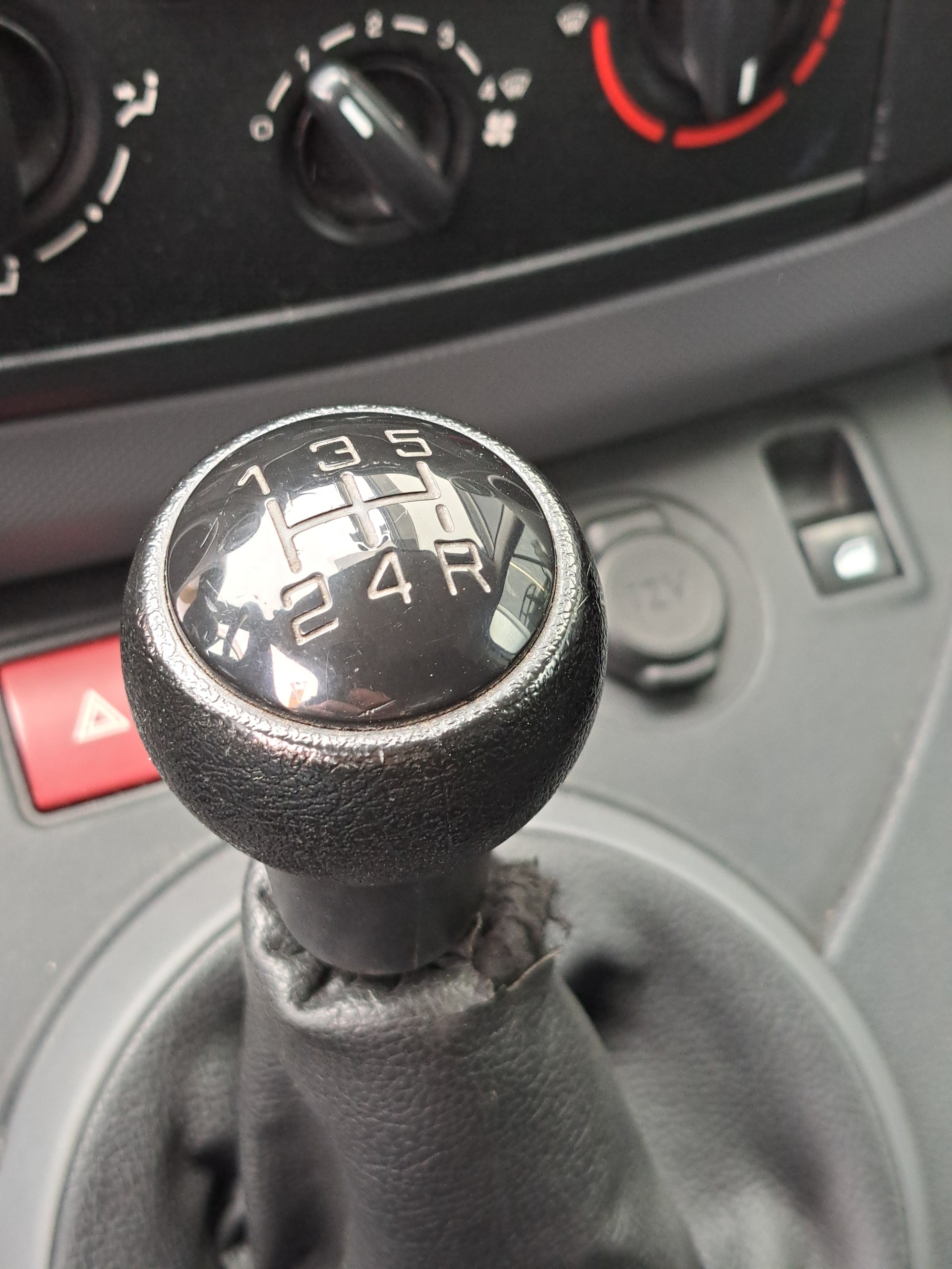 PEUGEOT Partner 1.6 VTi Active-image-8