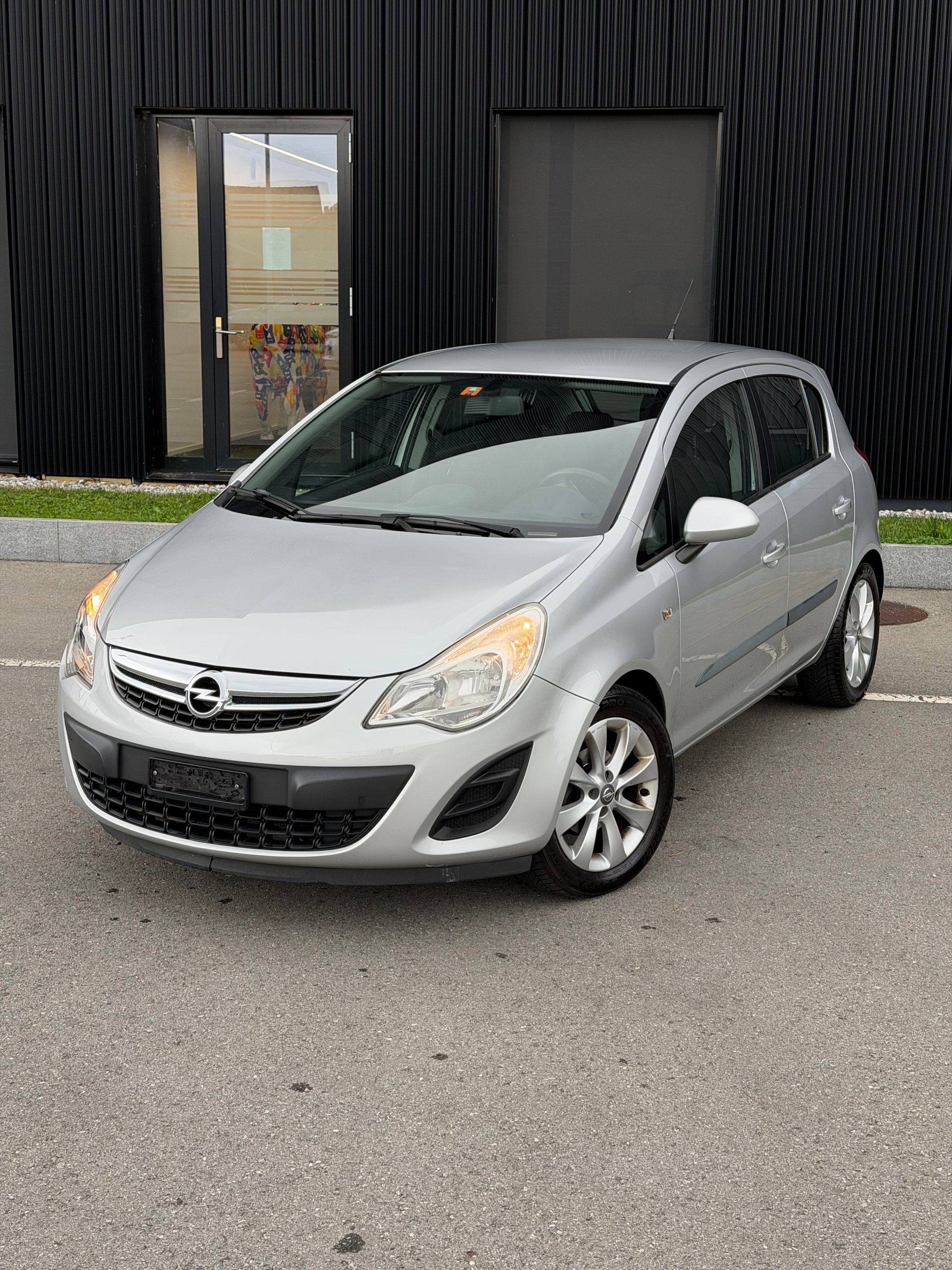 OPEL Corsa 1.4 TP Color Edition-image-2