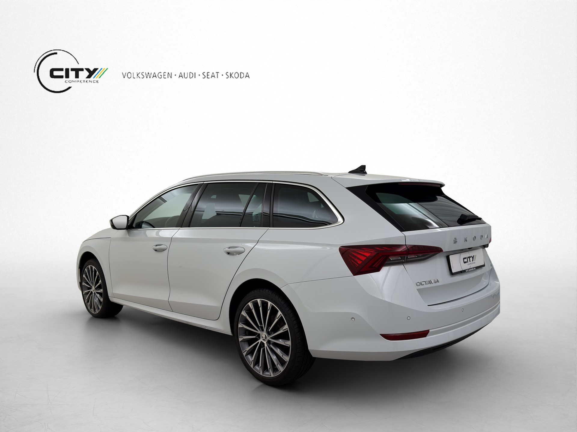 SKODA Octavia Combi 2.0 TDI Style 4x4 DSG-image-3