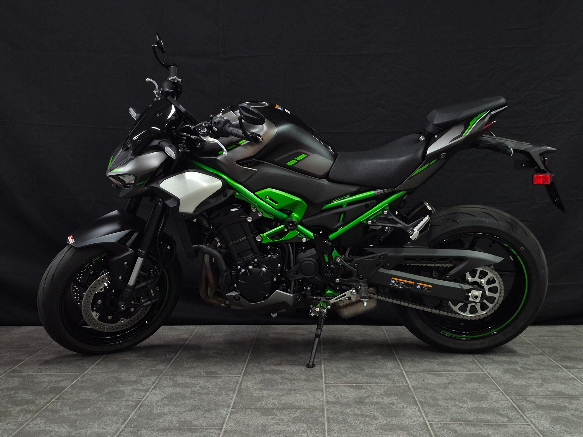 KAWASAKI Z 900-image-11
