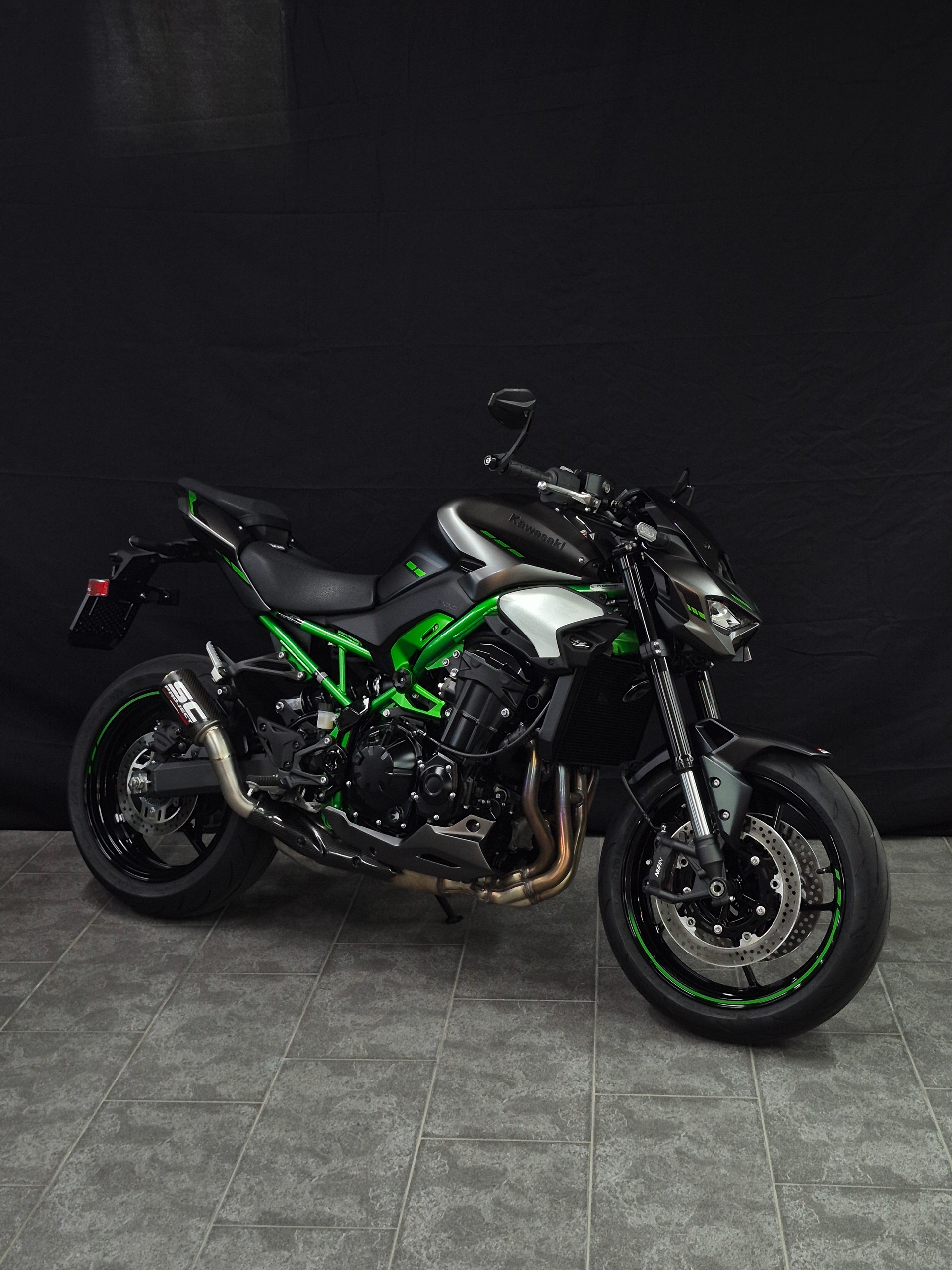 KAWASAKI Z 900-image-10