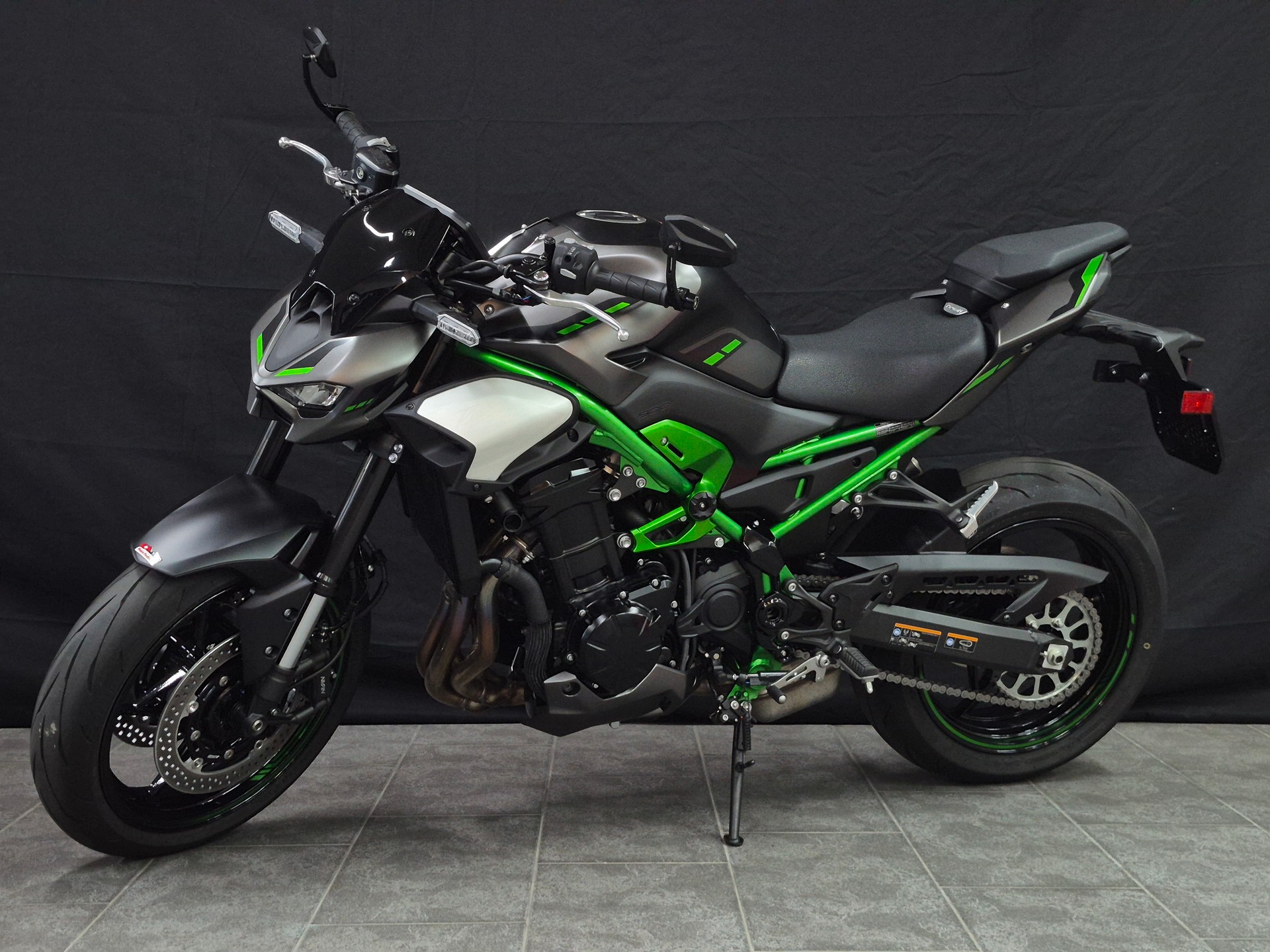 KAWASAKI Z 900-image-13