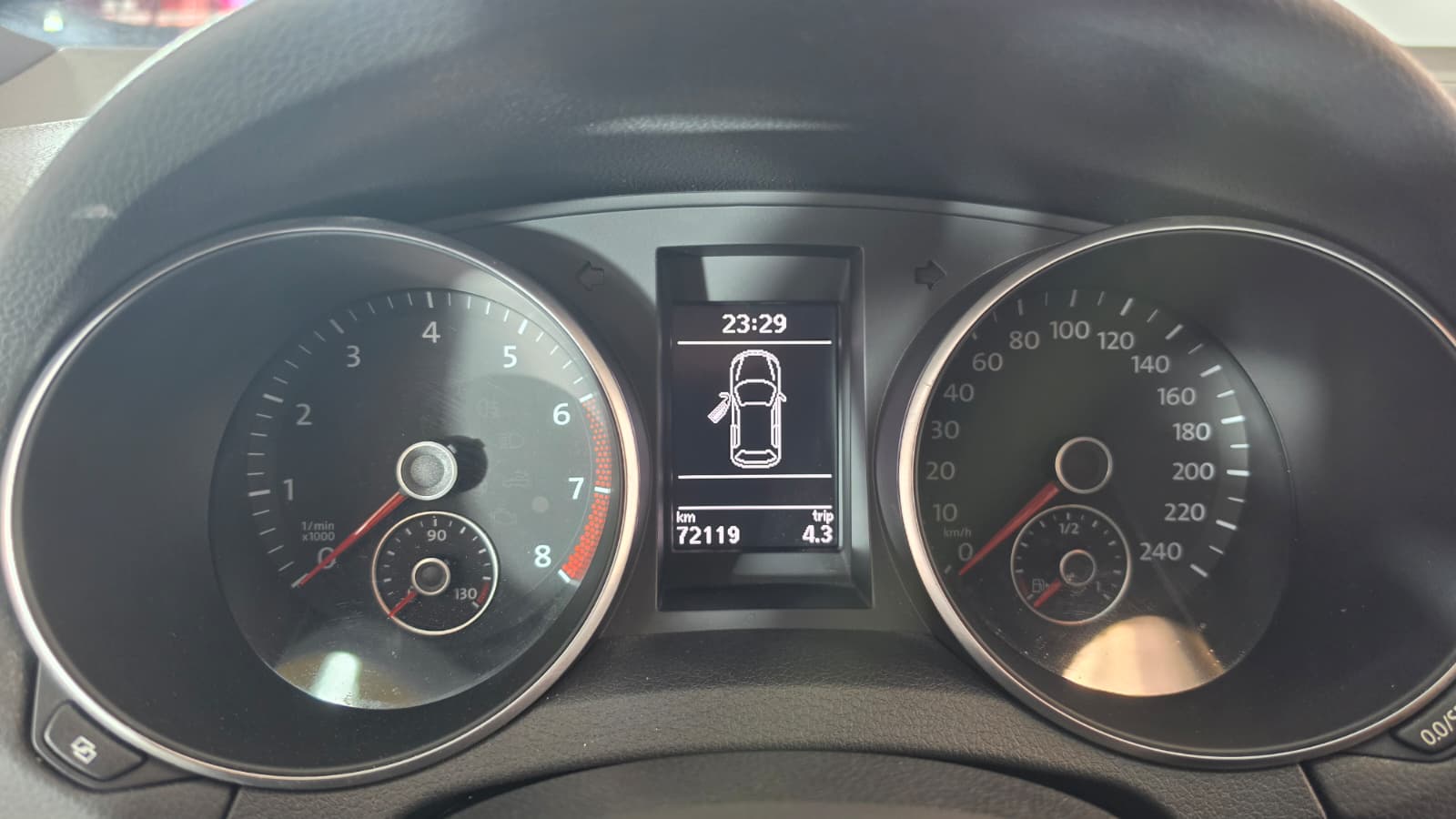 VW Golf 1.2 TSI Comfortline DSG, FRISCH AB MFK UND FRISCH AB SERVICE-image-10