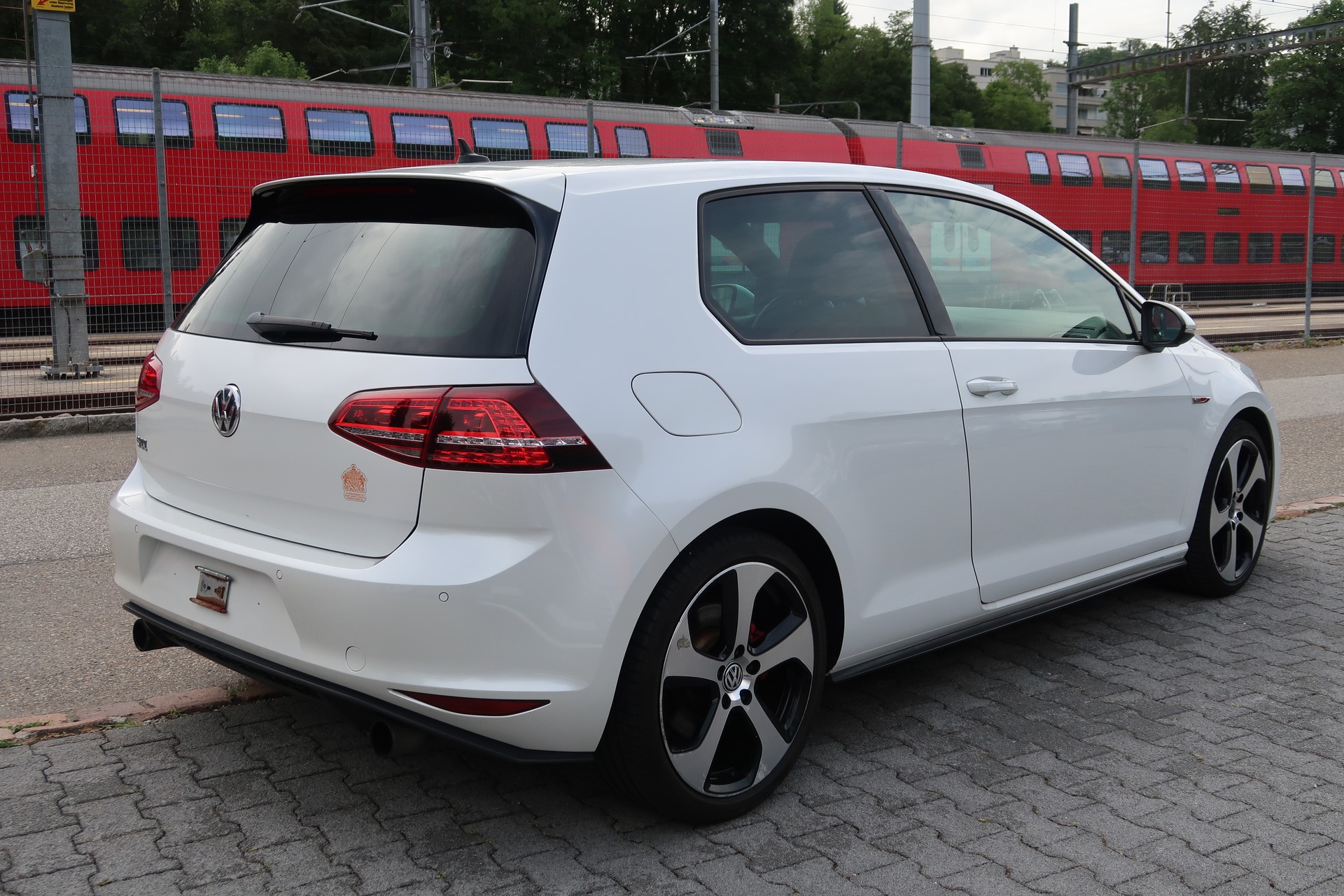 VW Golf 2.0 TSI GTI DSG-image-3