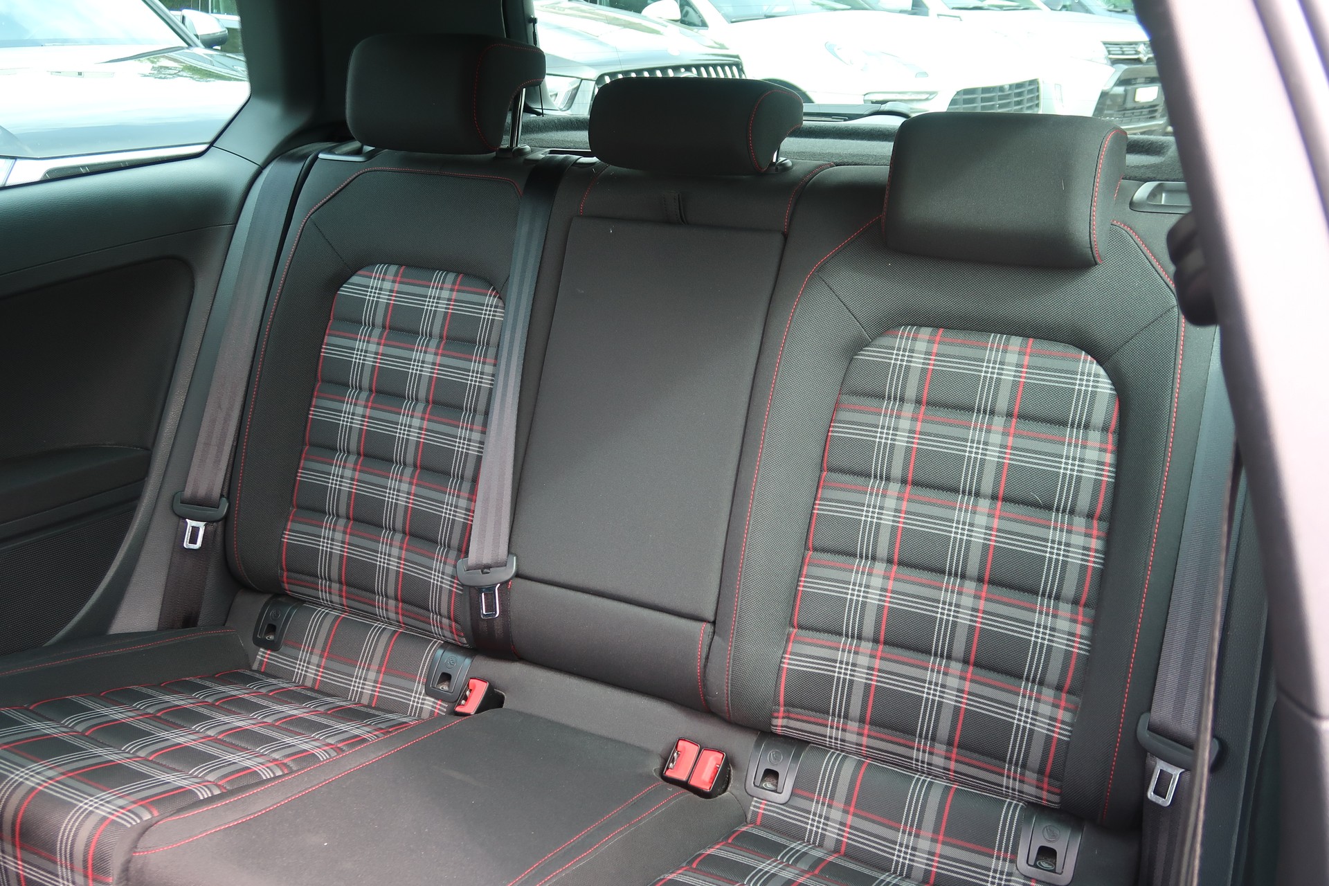 VW Golf 2.0 TSI GTI DSG-image-12