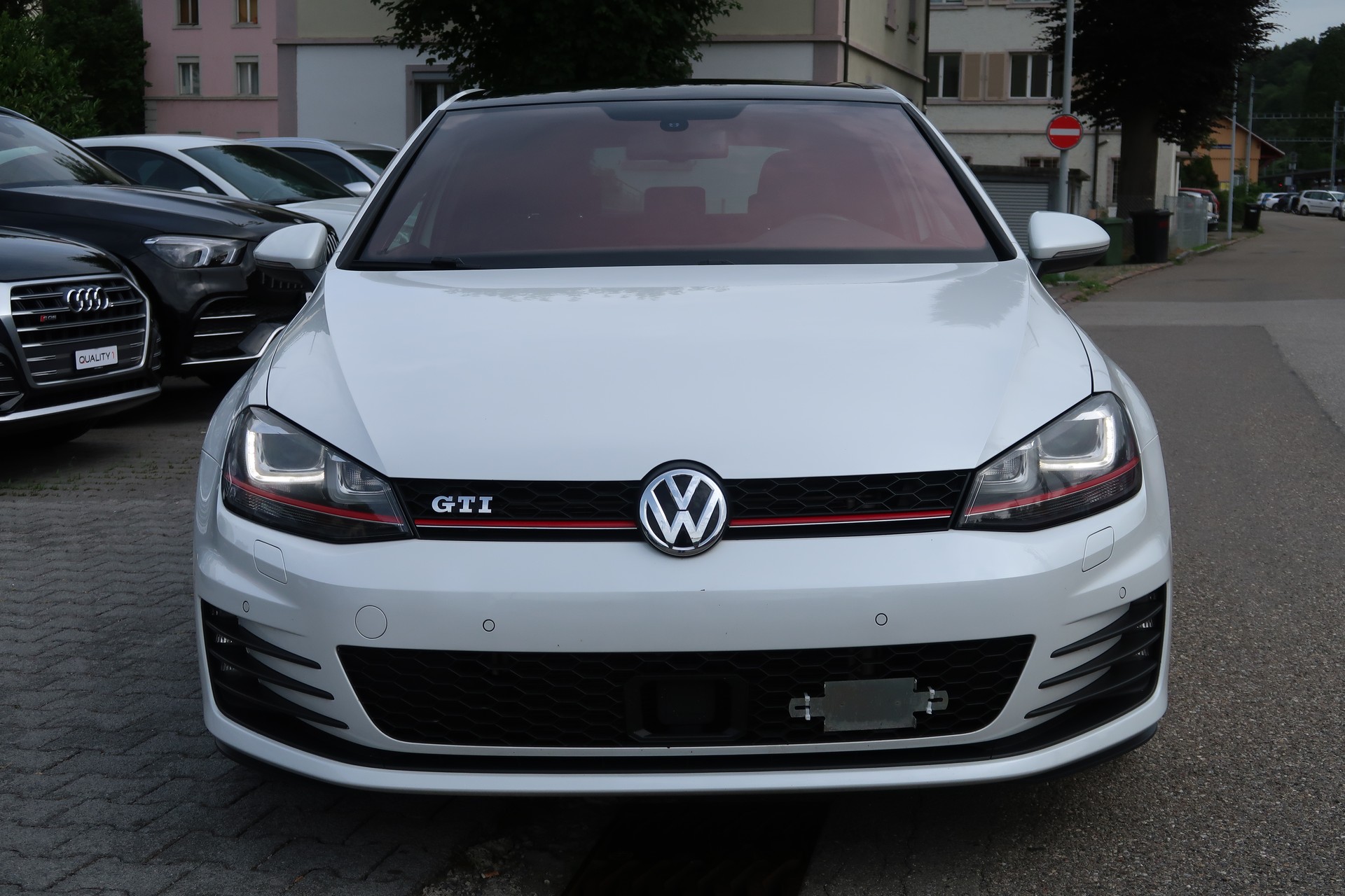 VW Golf 2.0 TSI GTI DSG-image-1