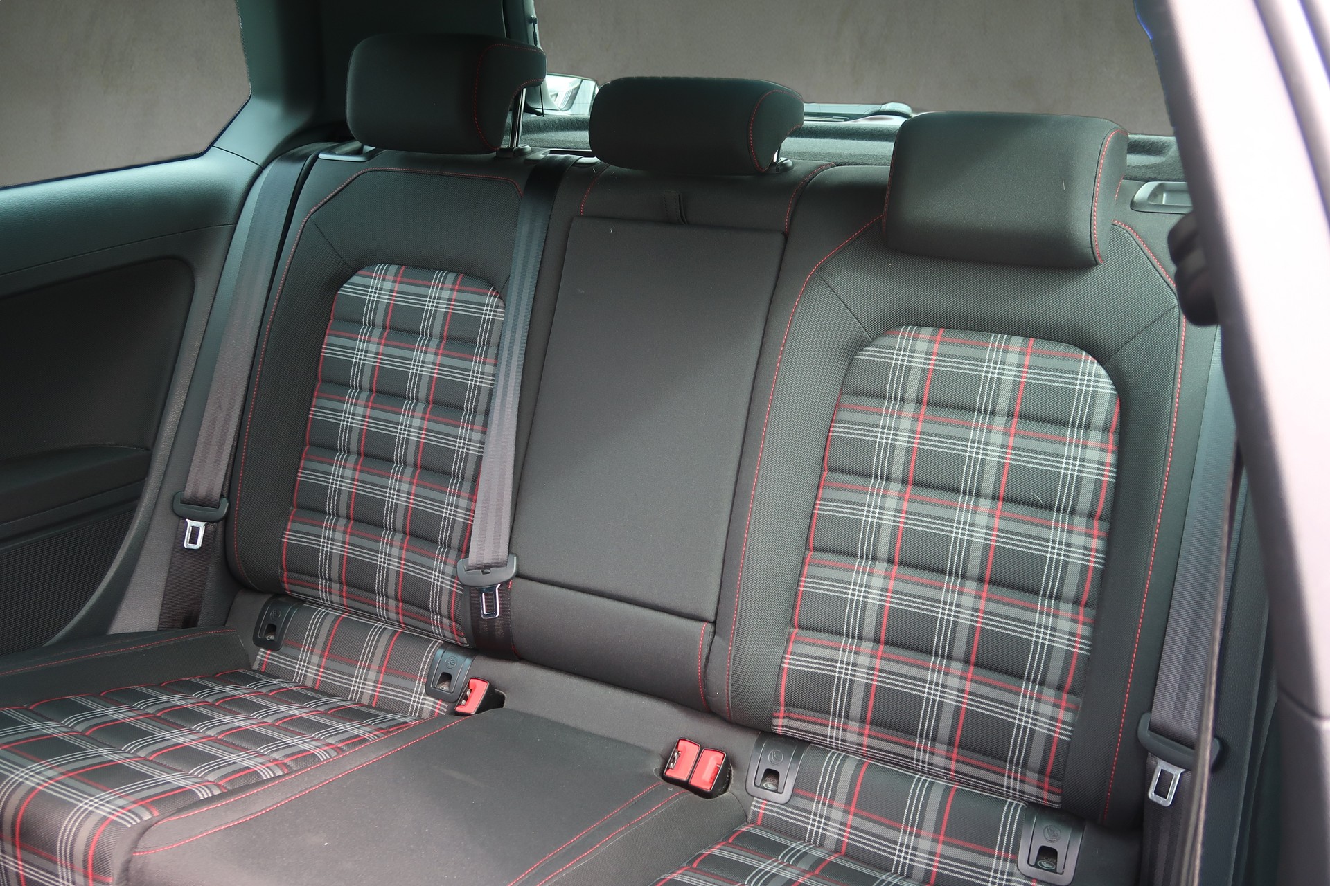 VW Golf 2.0 TSI GTI DSG-image-12