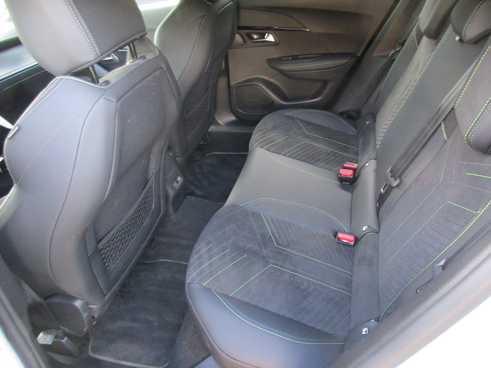 PEUGEOT 2008 1.2 145 MHEV GT-image-6