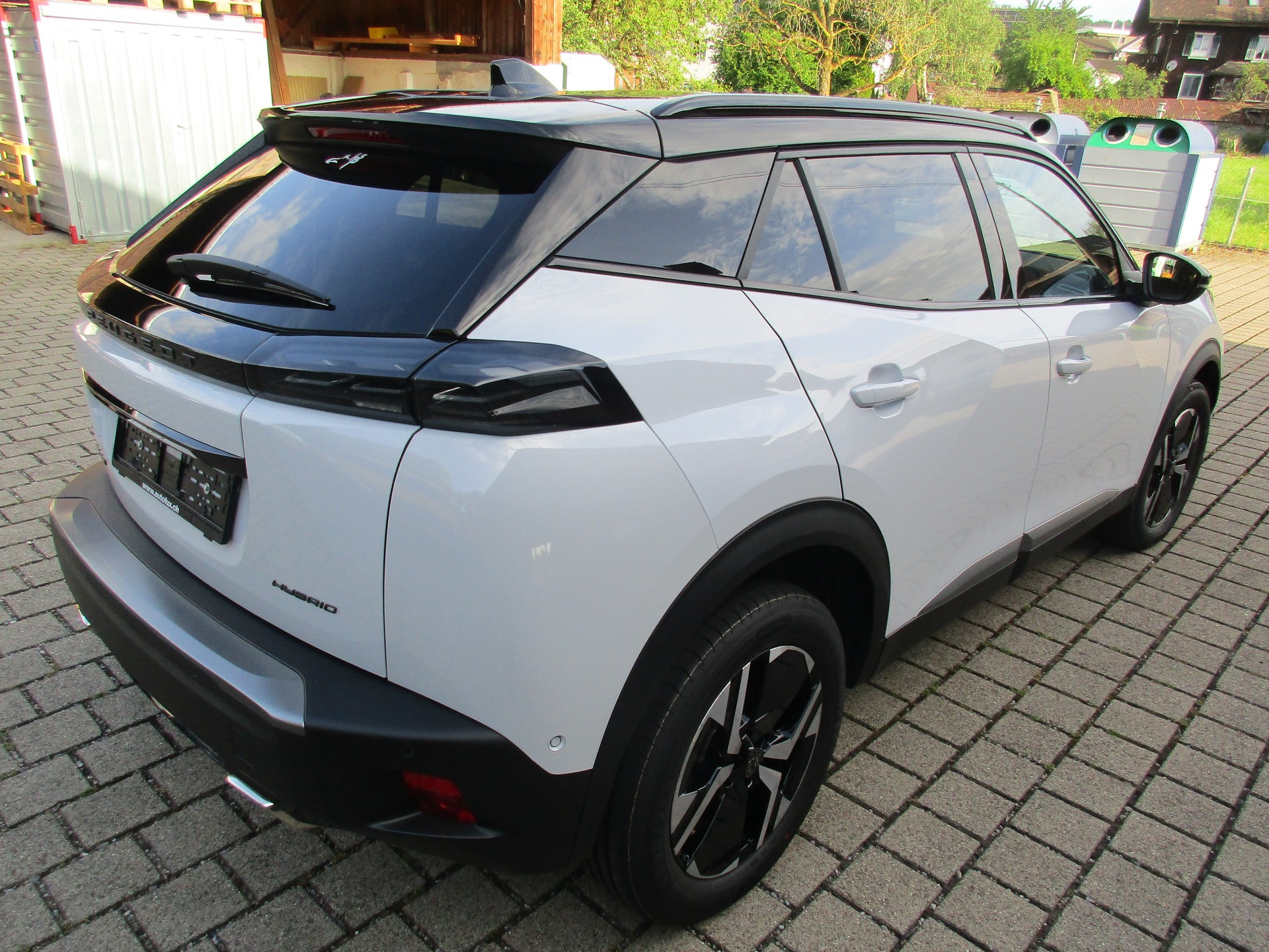 PEUGEOT 2008 1.2 145 MHEV GT-image-2