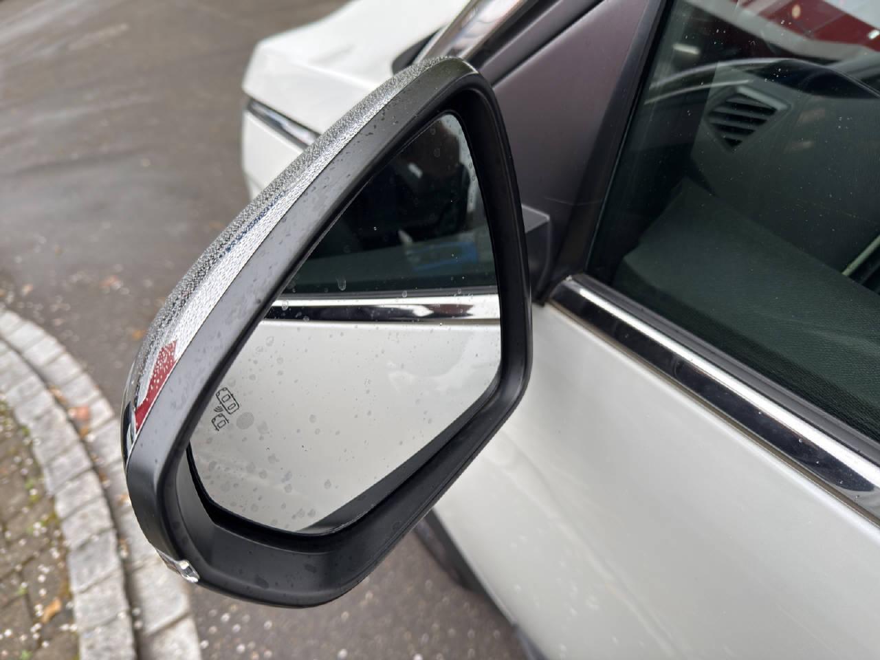 PEUGEOT 3008 2.0 BlueHDi 180 GT-image-12